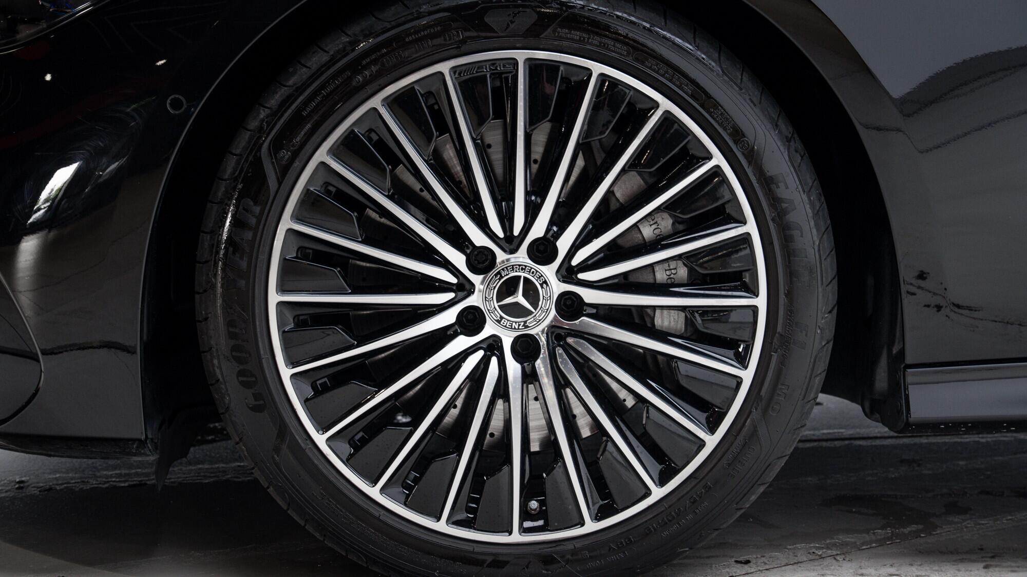 Mercedes-Benz Cle view 10