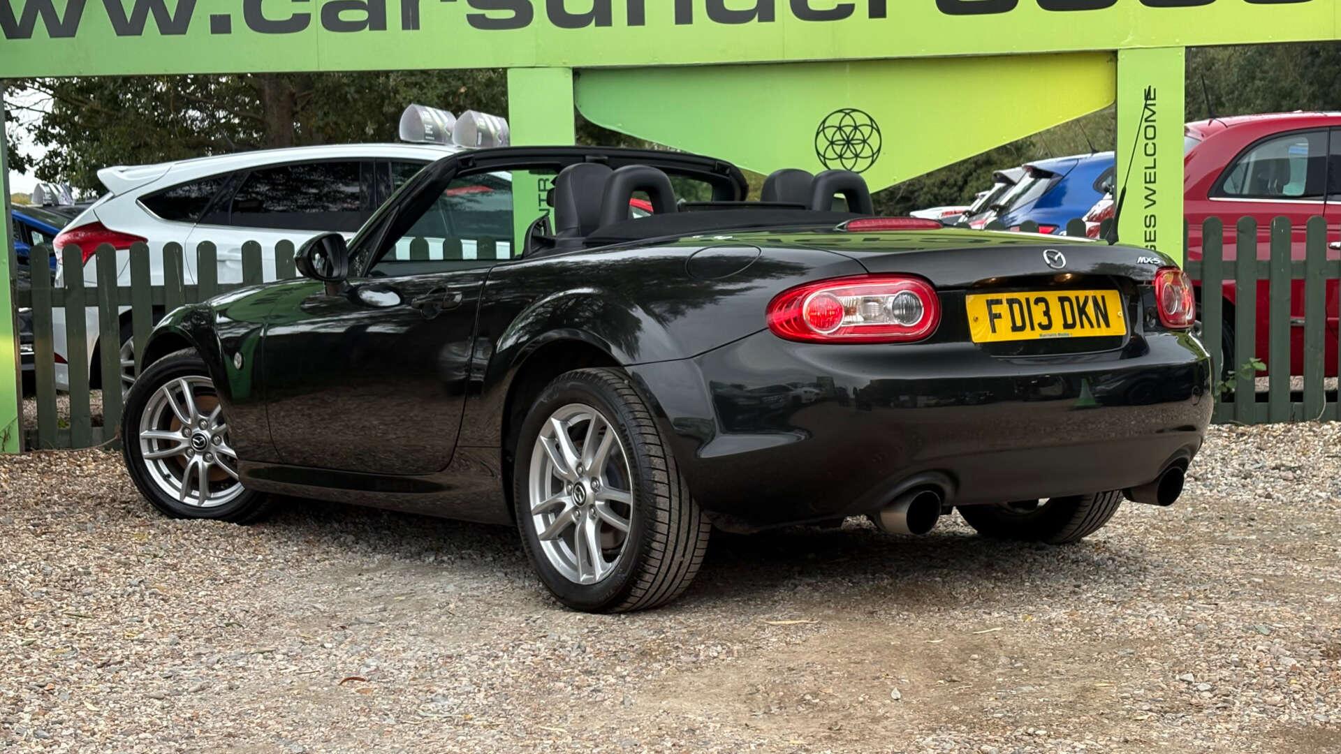 Mazda MX-5 view 4