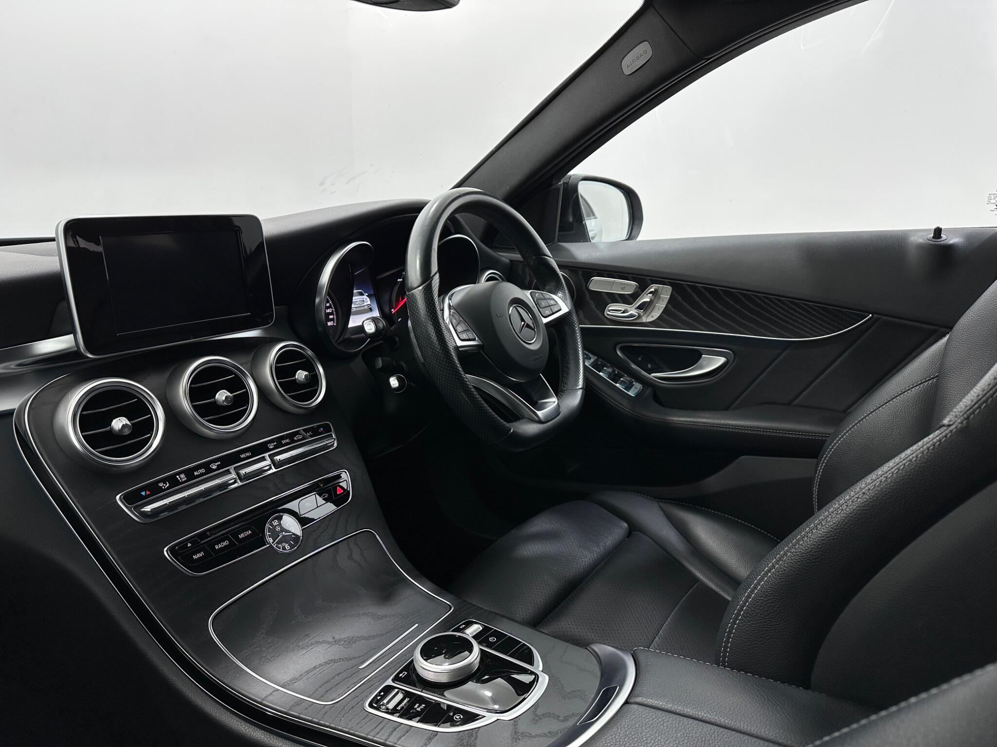 Mercedes-Benz C Class view 32
