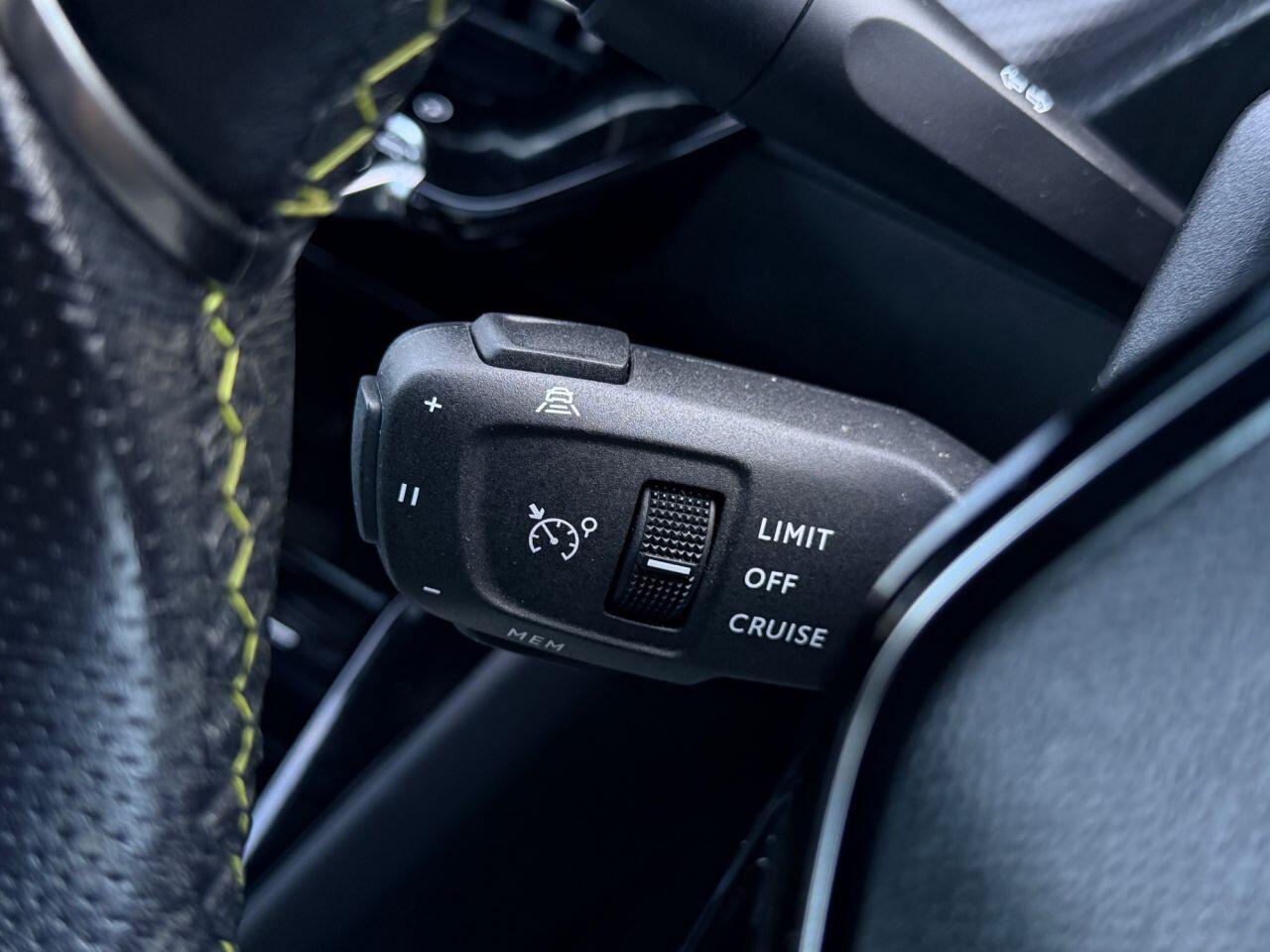 Peugeot E-208 view 31