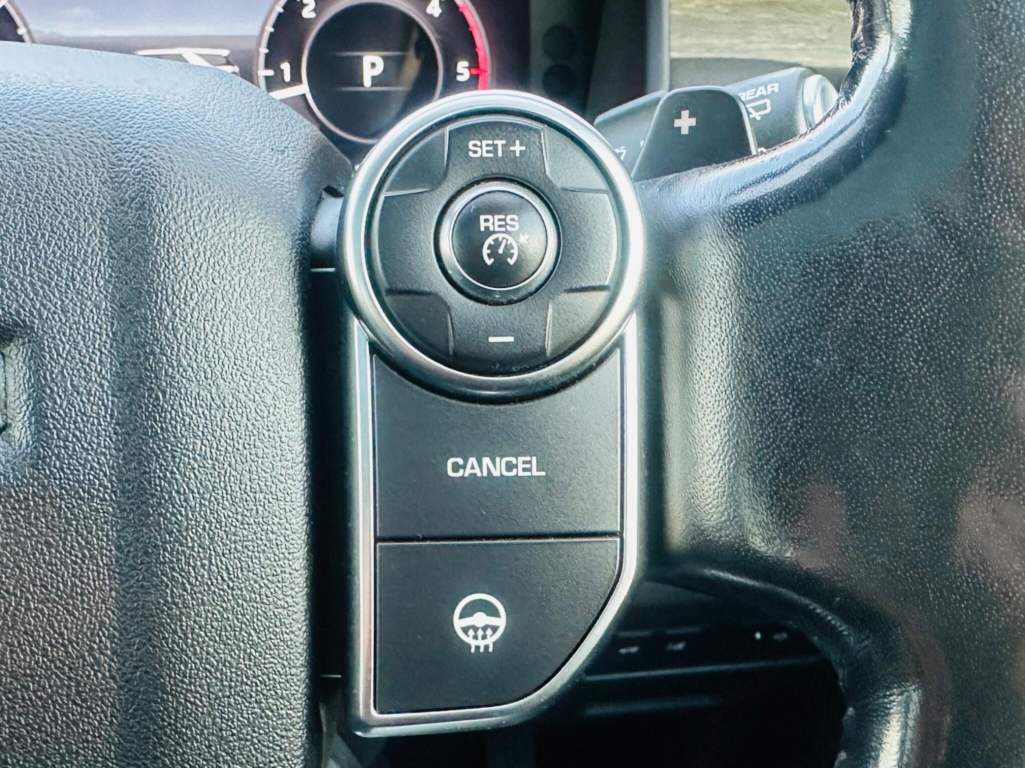 Land Rover Discovery view 36