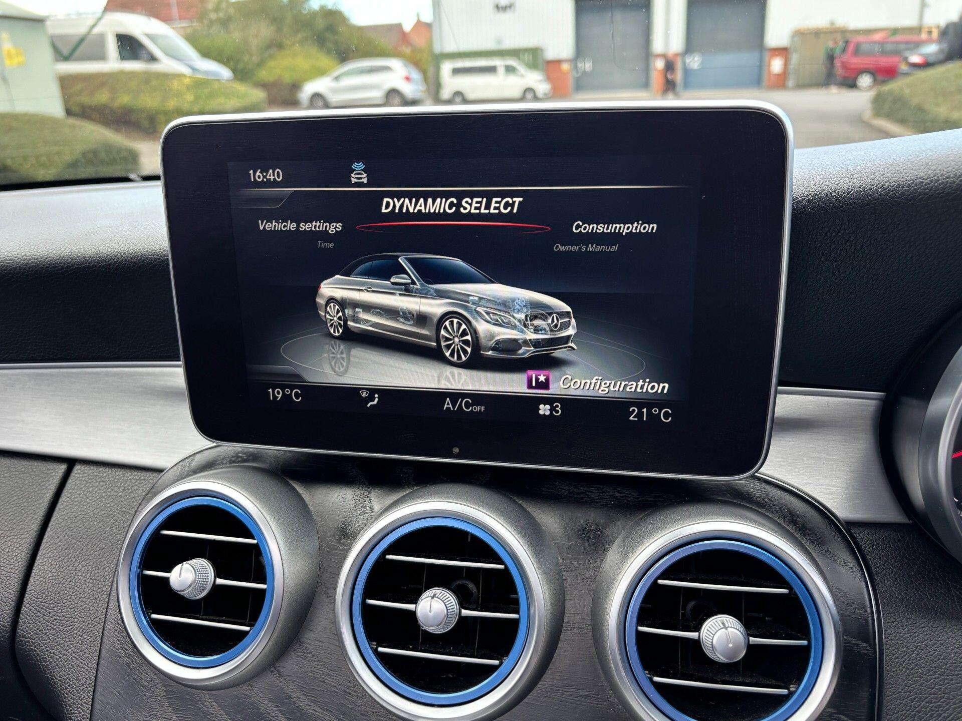 Mercedes-Benz C-Class view 19