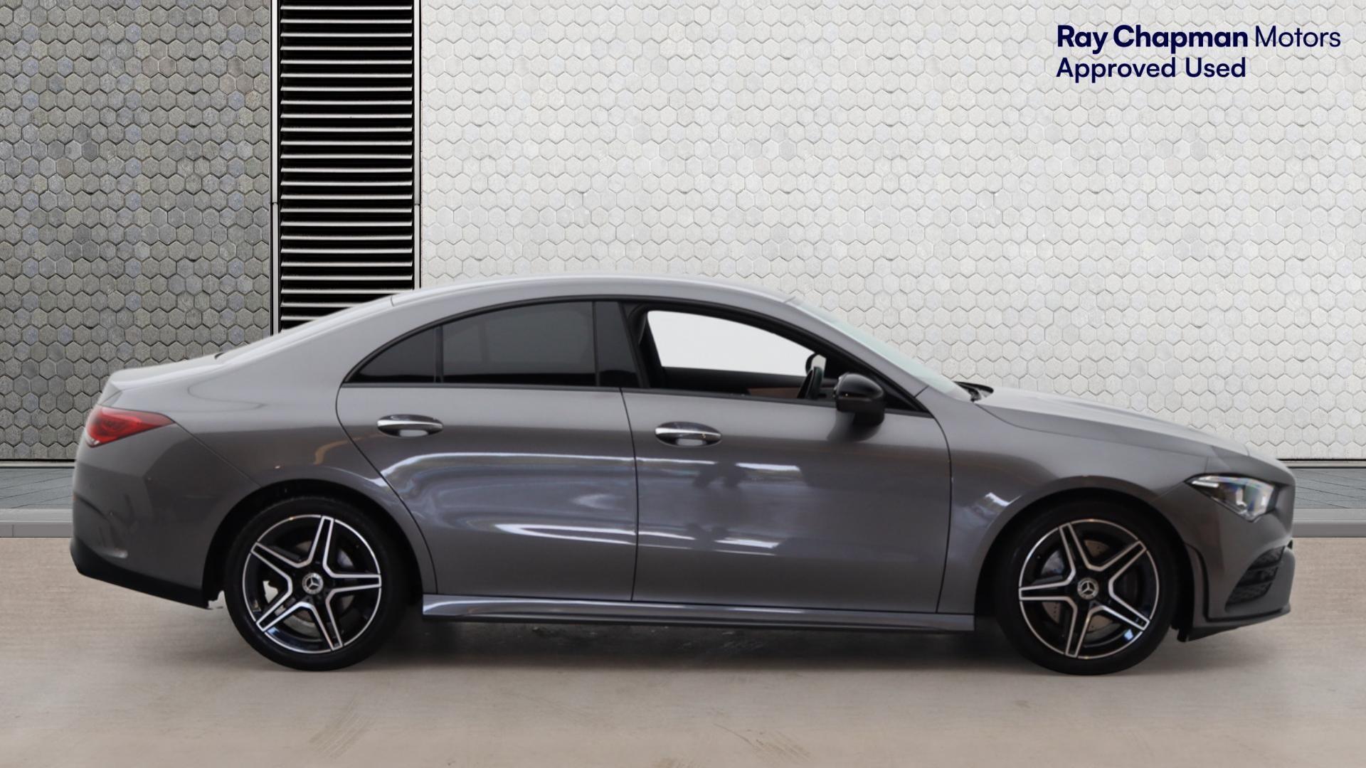 Mercedes-Benz Cla view 3