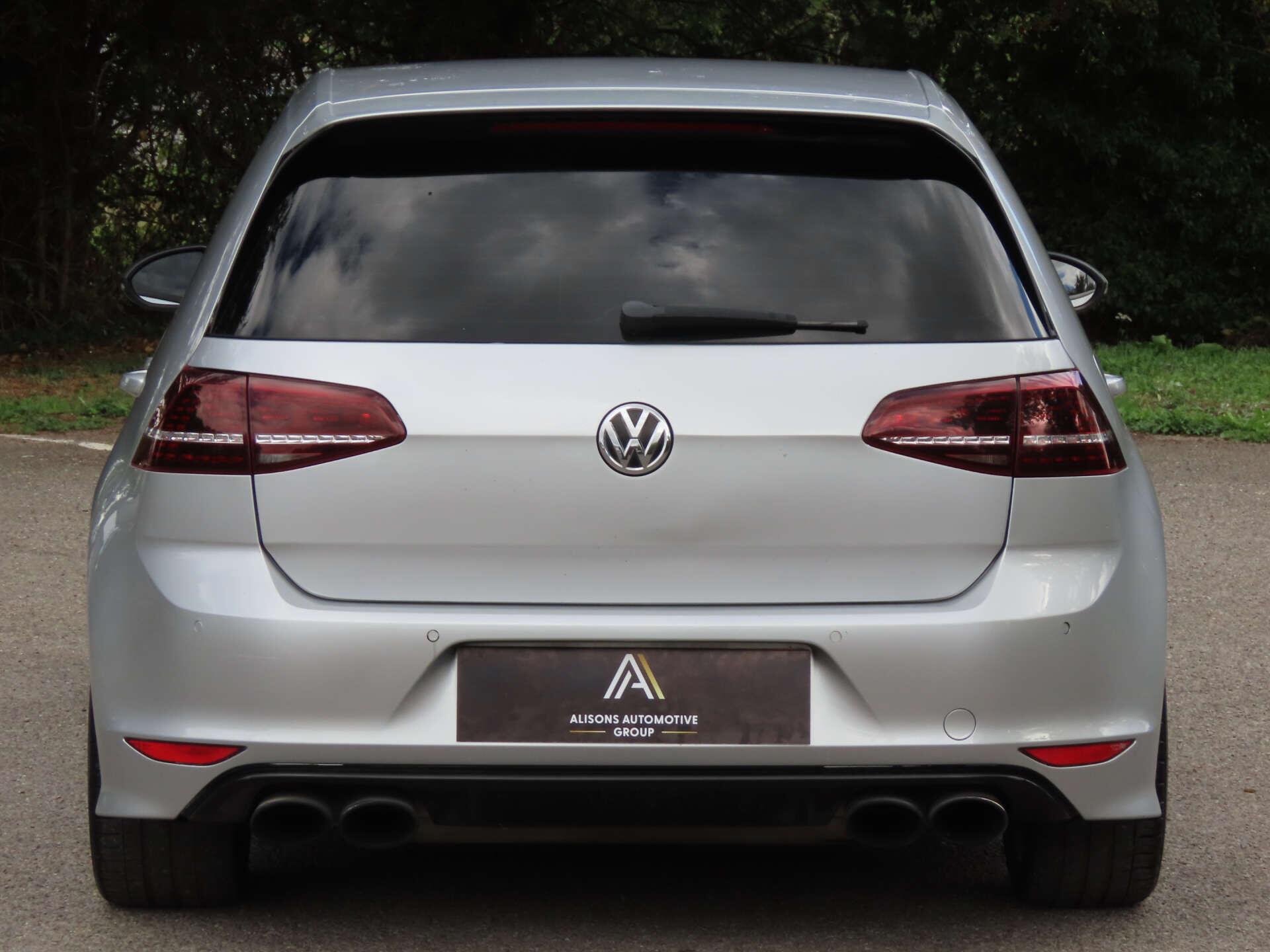 Volkswagen Golf view 6