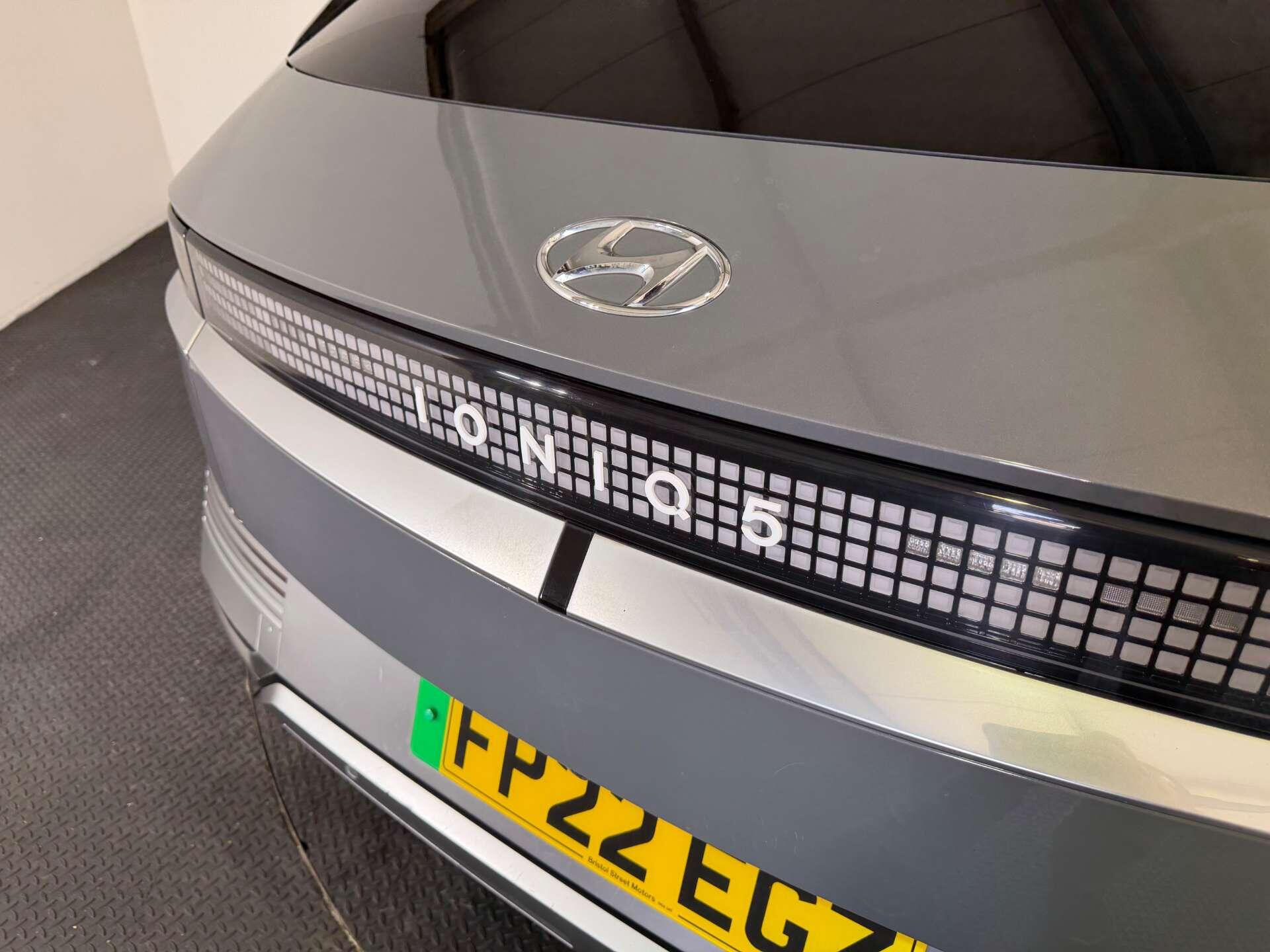 Hyundai IONIQ 5 view 11