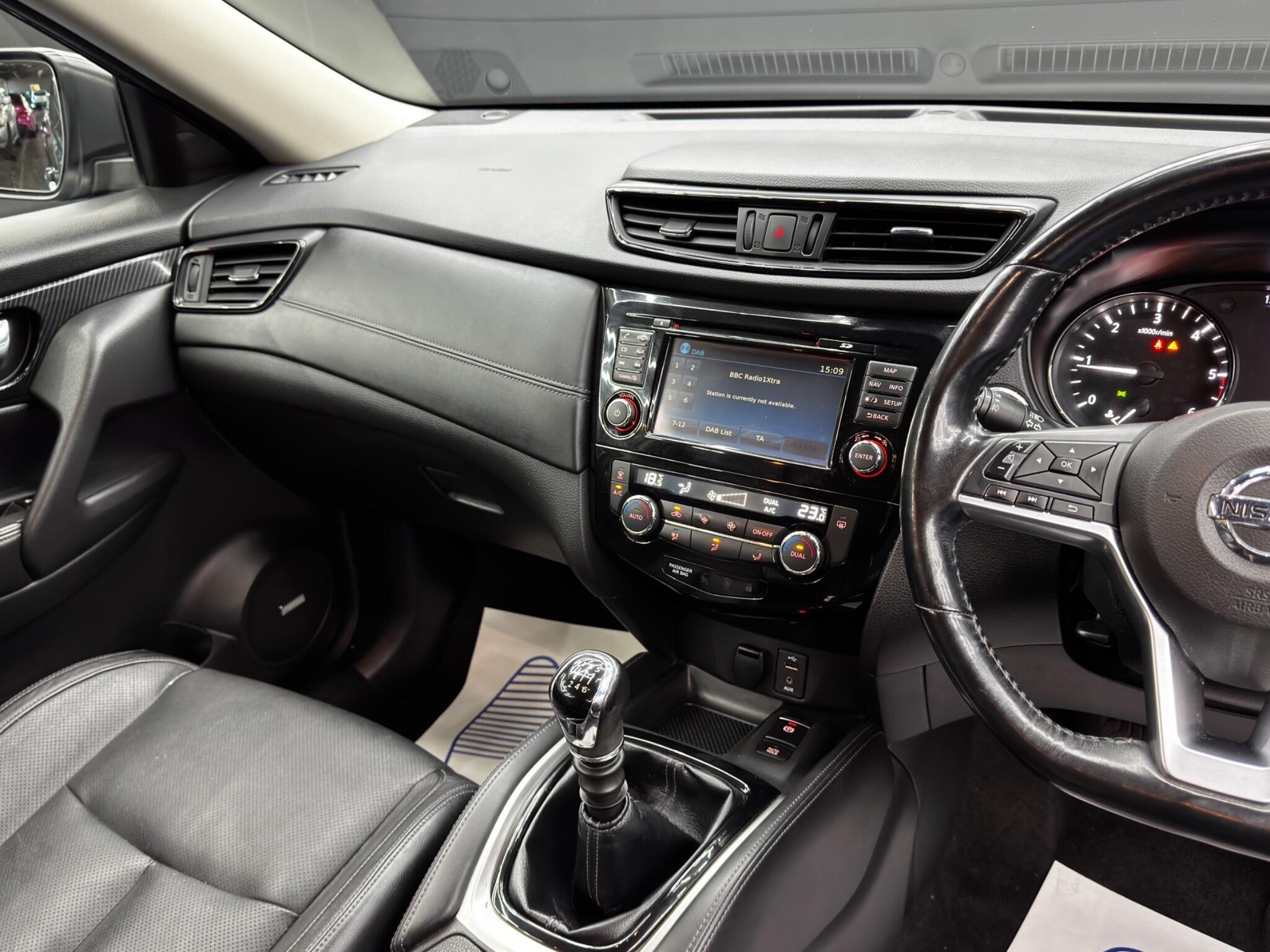 Nissan X-Trail view 23
