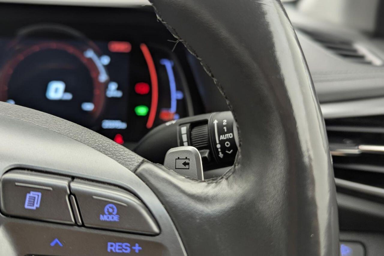 Hyundai Ioniq view 37