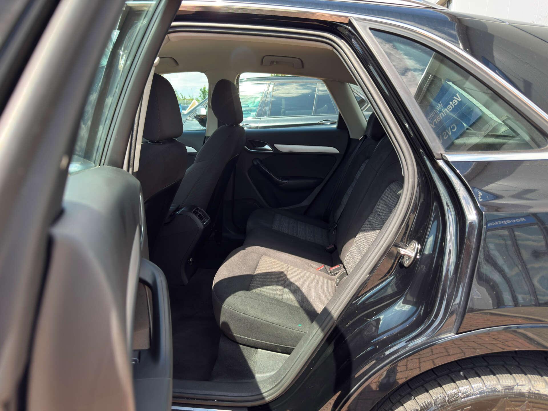 Audi Q3 view 34