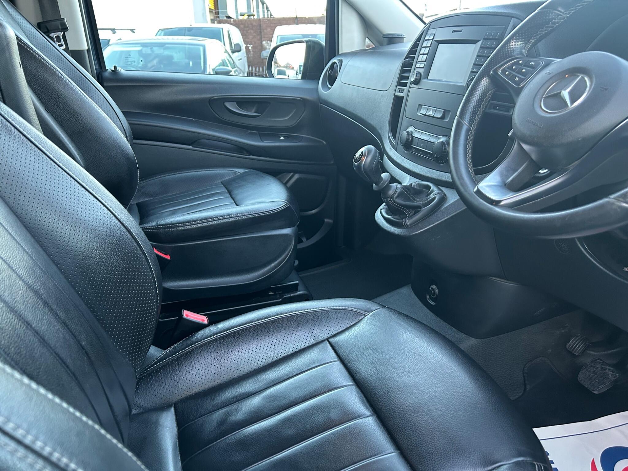 2019 Mercedes-Benz Vito 2.1 114 CDI Progressive Crew Van RWD L2 Euro 6 (s/s) 5dr (LWB) • 121,000 miles image 18