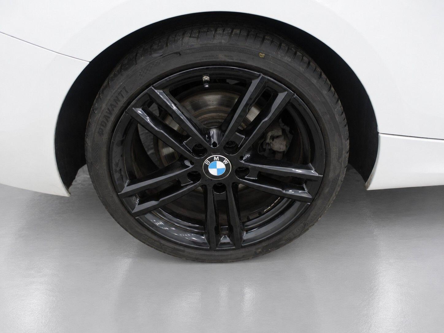 BMW 2 Series view 63