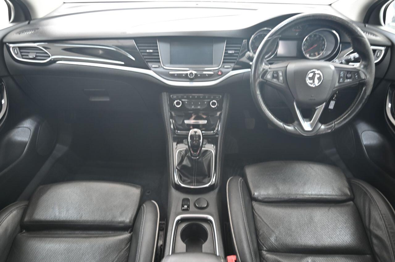 Vauxhall Astra view 18