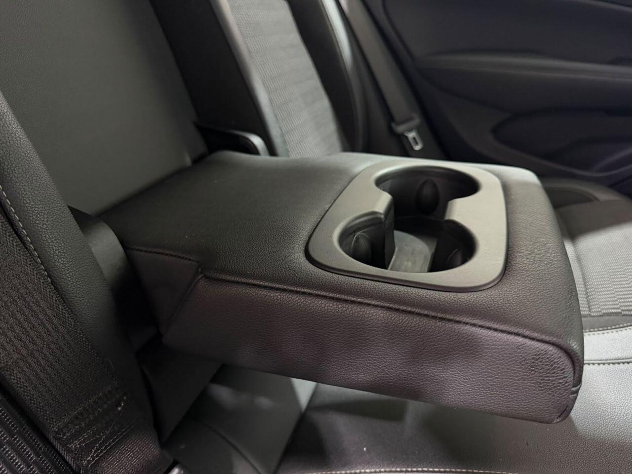 Vauxhall Insignia view 28