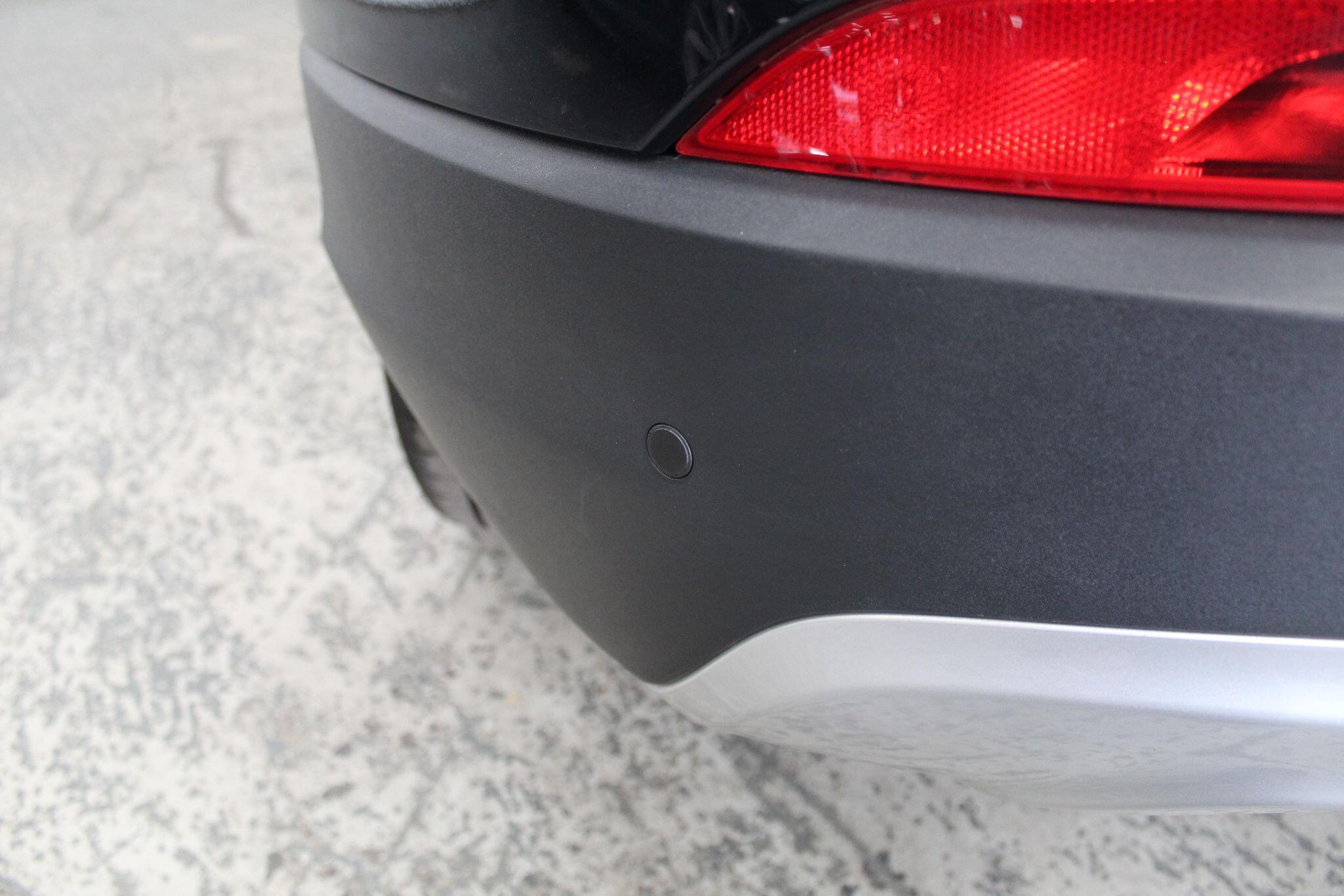 Volvo V40 Cross Country view 16
