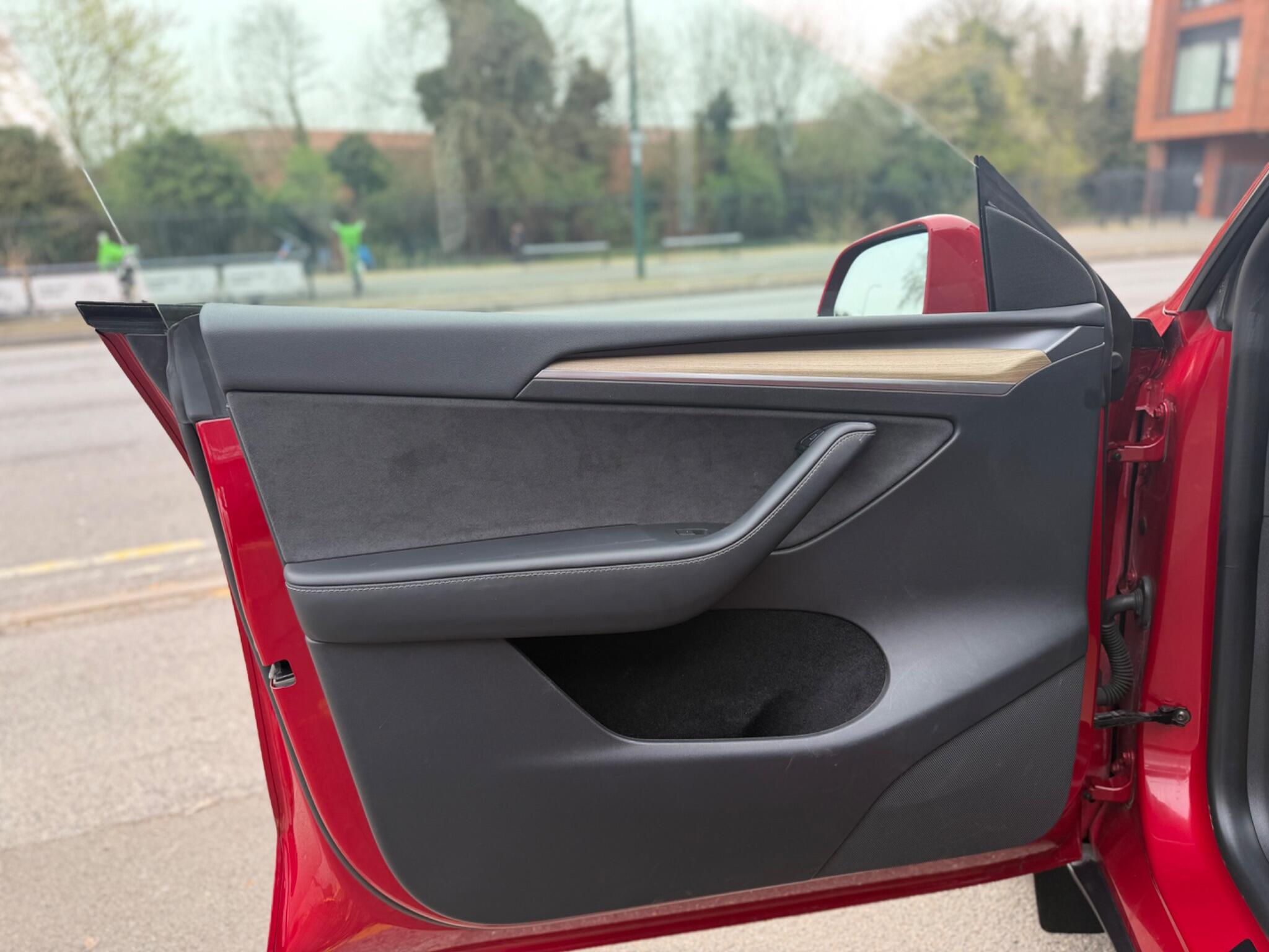 Tesla Model Y view 32