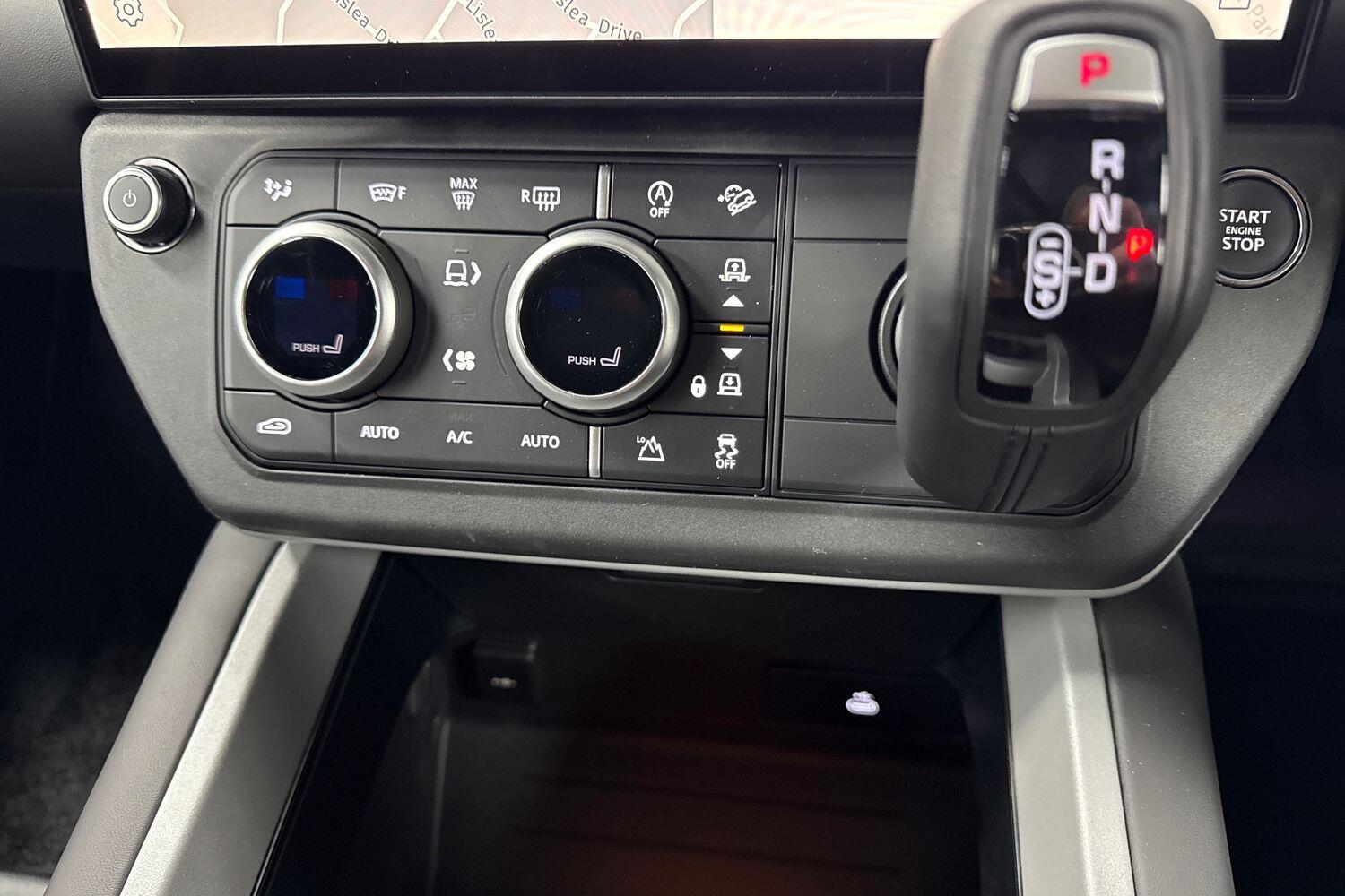Land Rover Defender view 12
