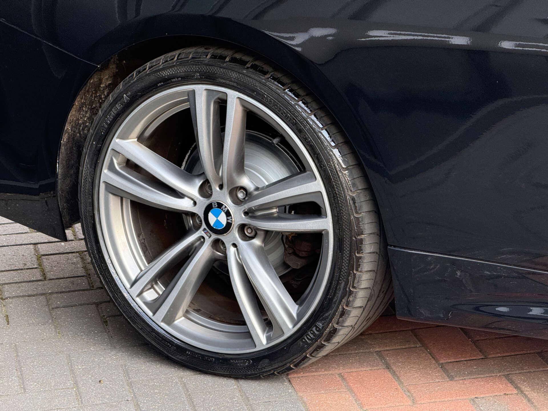 BMW 4 Series view 18