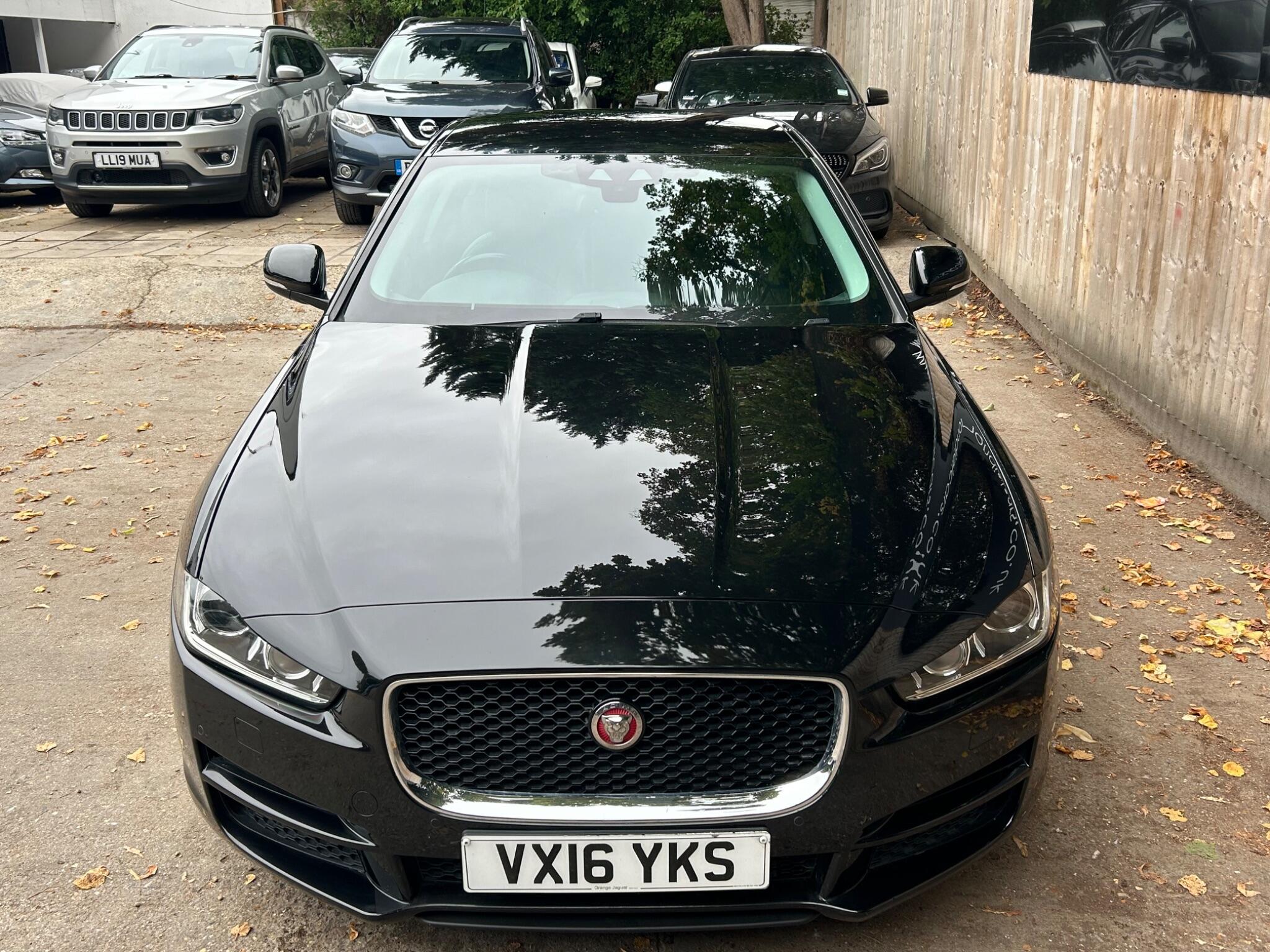 Jaguar Xe view 21