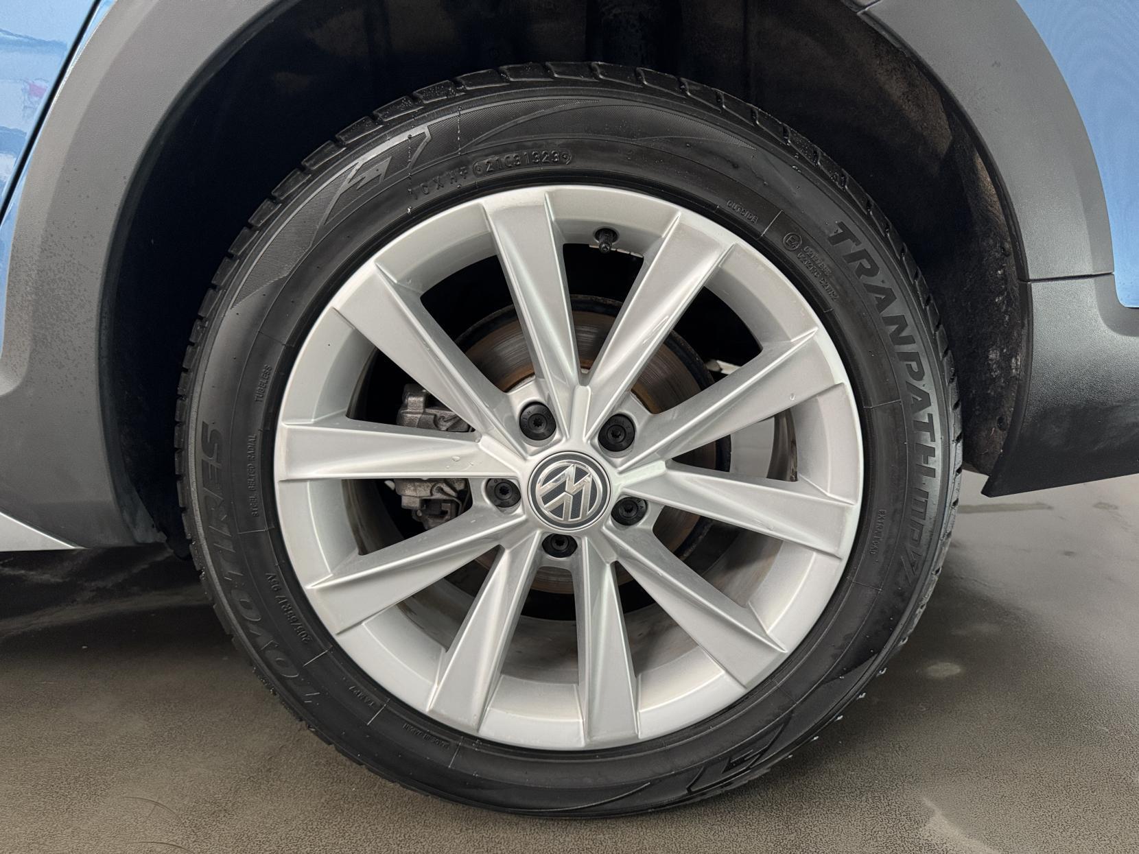 Volkswagen Golf view 38