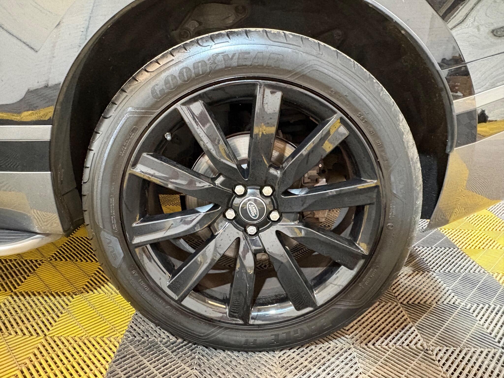 Land Rover Range Rover Velar view 67