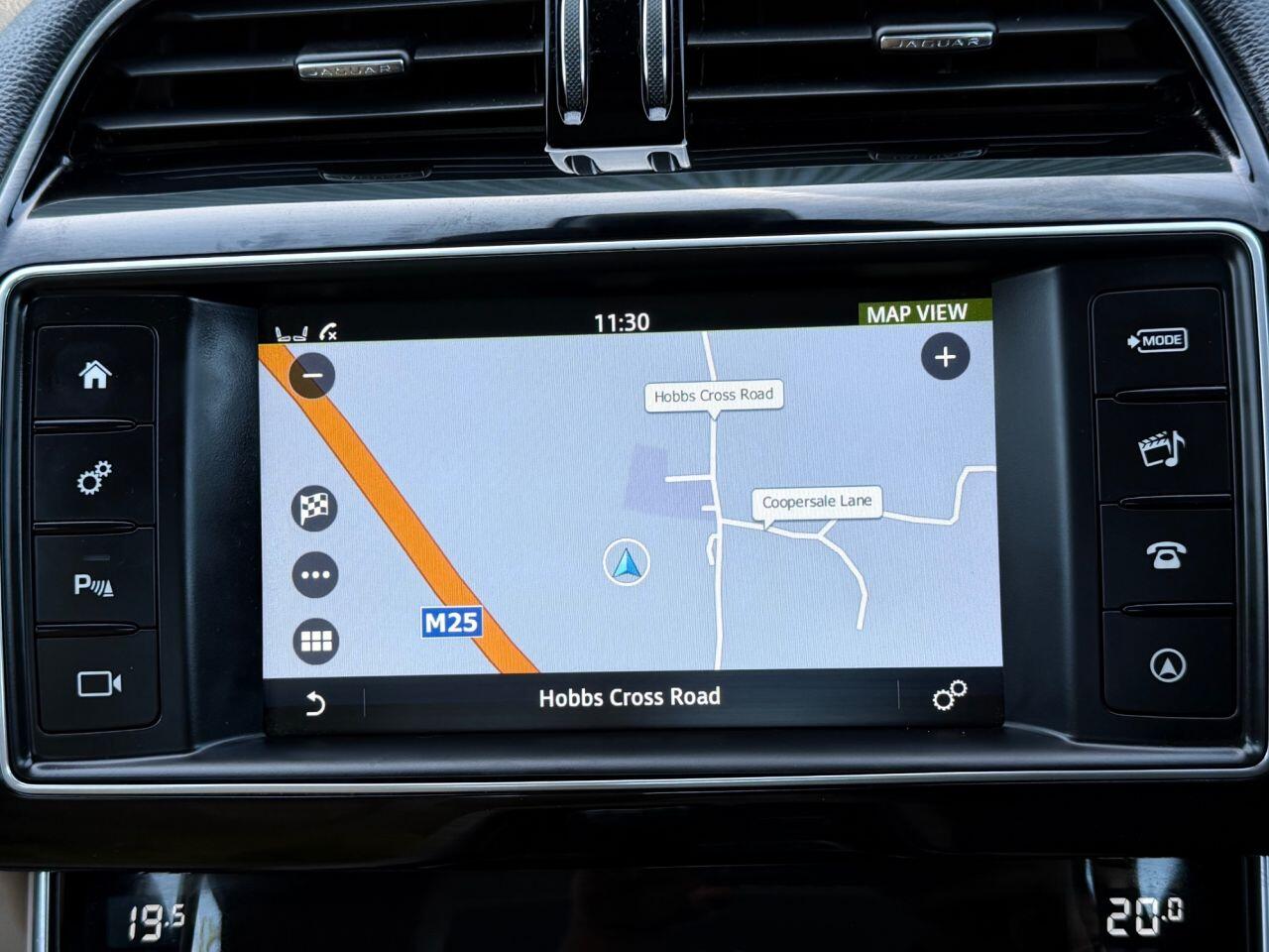 Jaguar Xe view 37