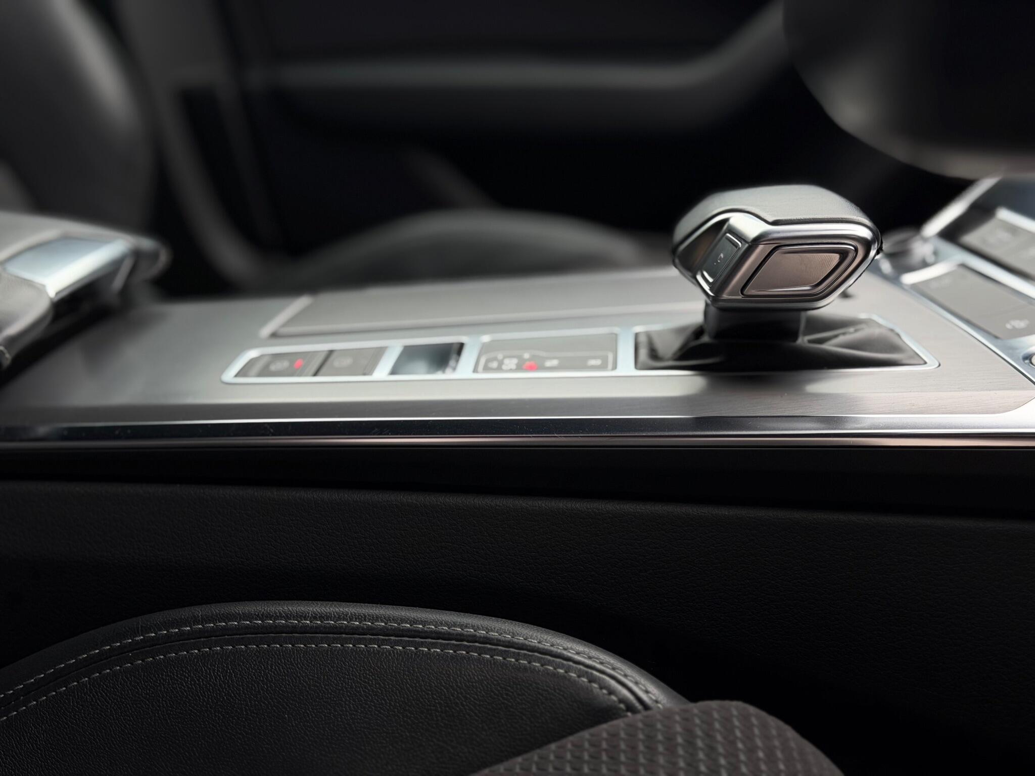 Audi A6 view 24