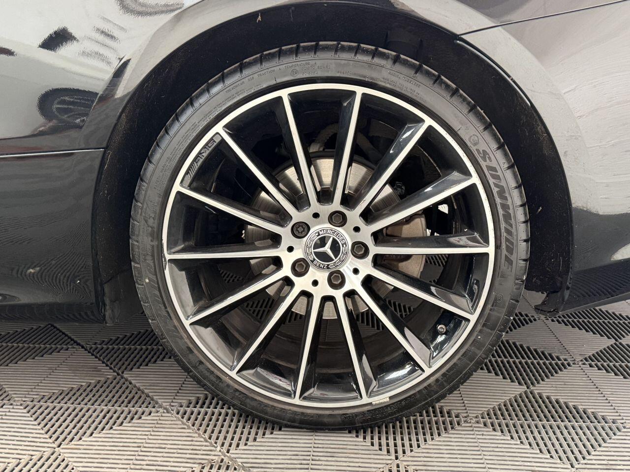 Mercedes-Benz E Class view 20