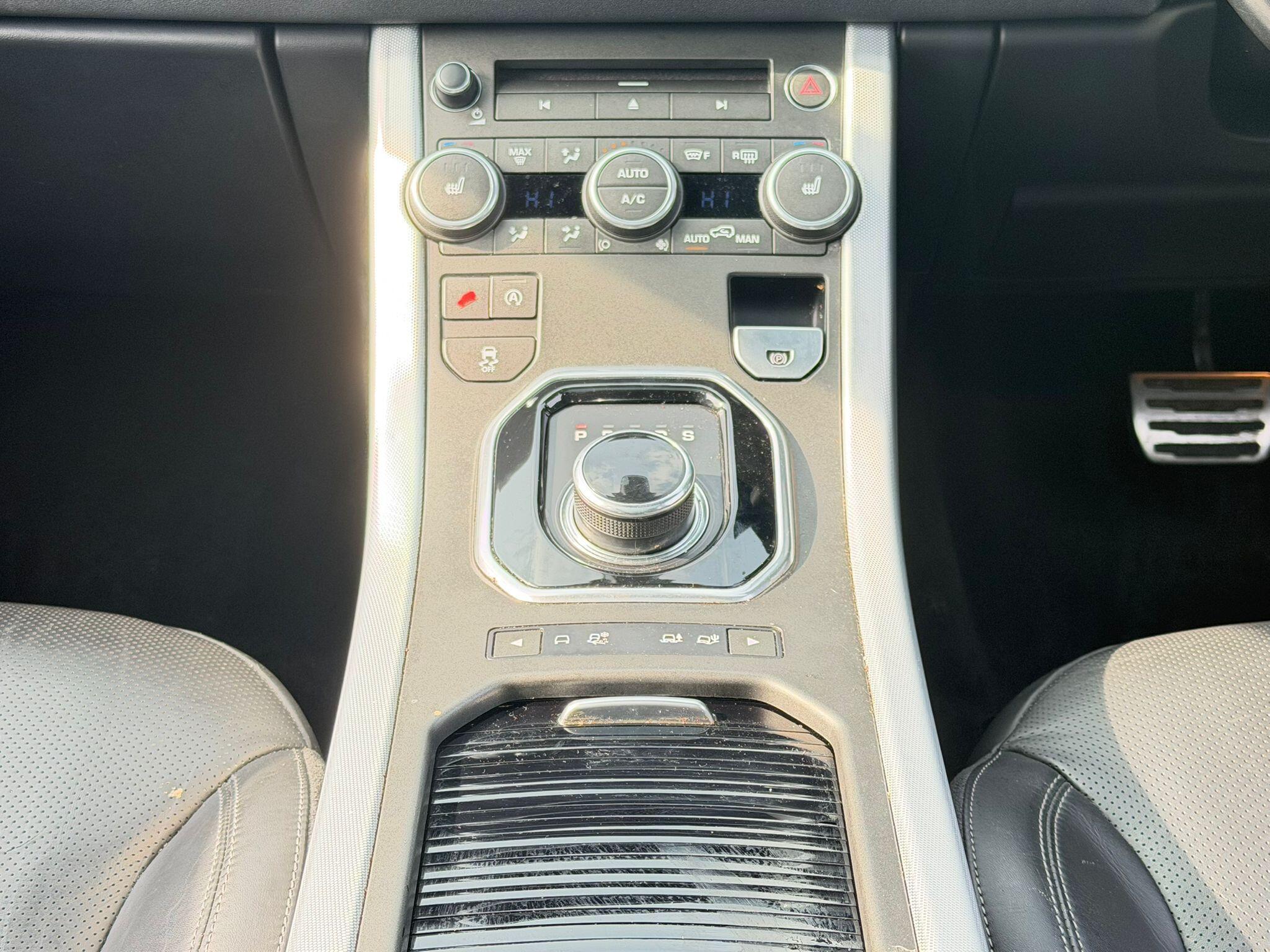 Land Rover Range Rover Evoque view 32