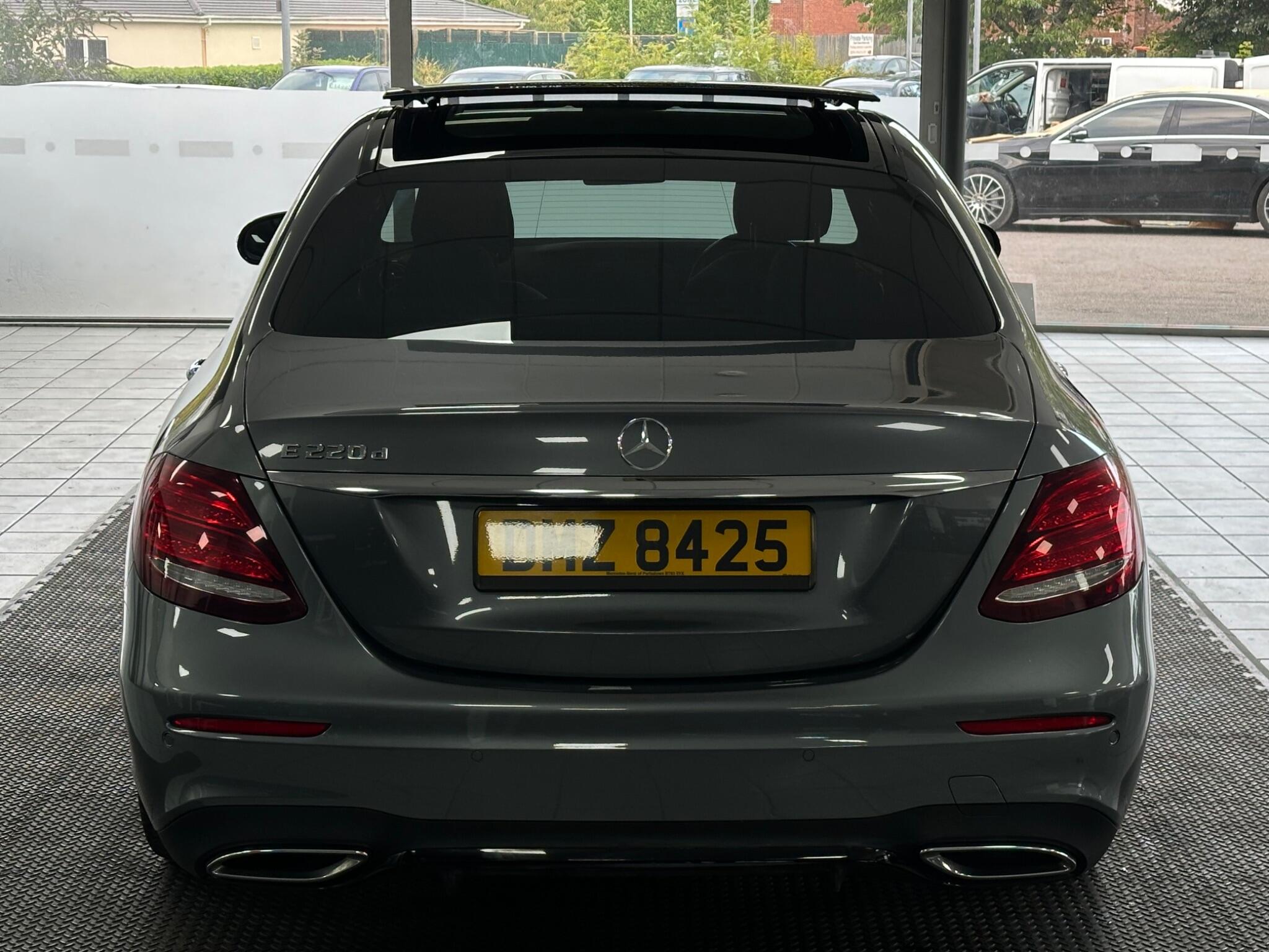 Mercedes-Benz E Class view 11