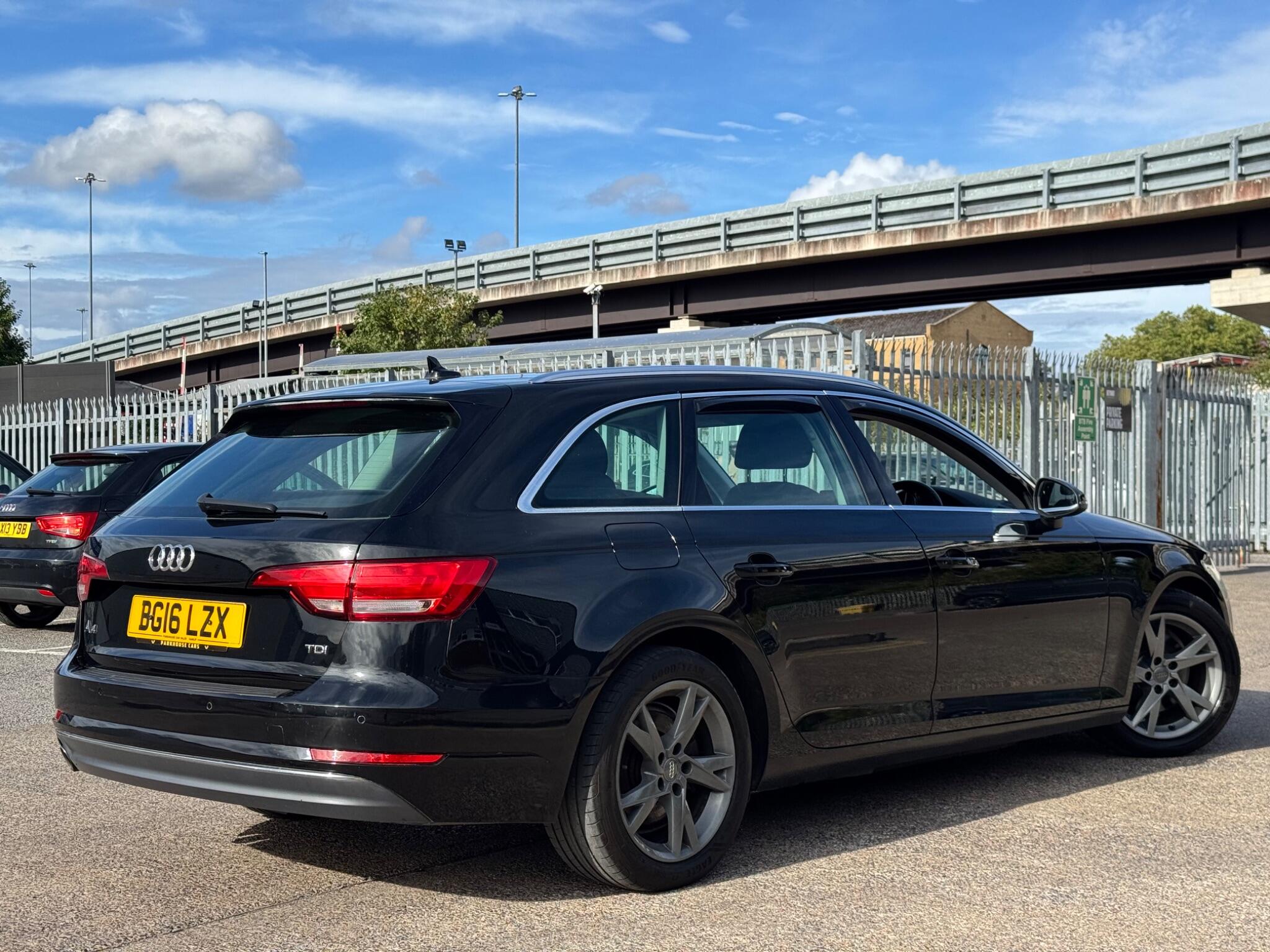 Audi A4 view 21
