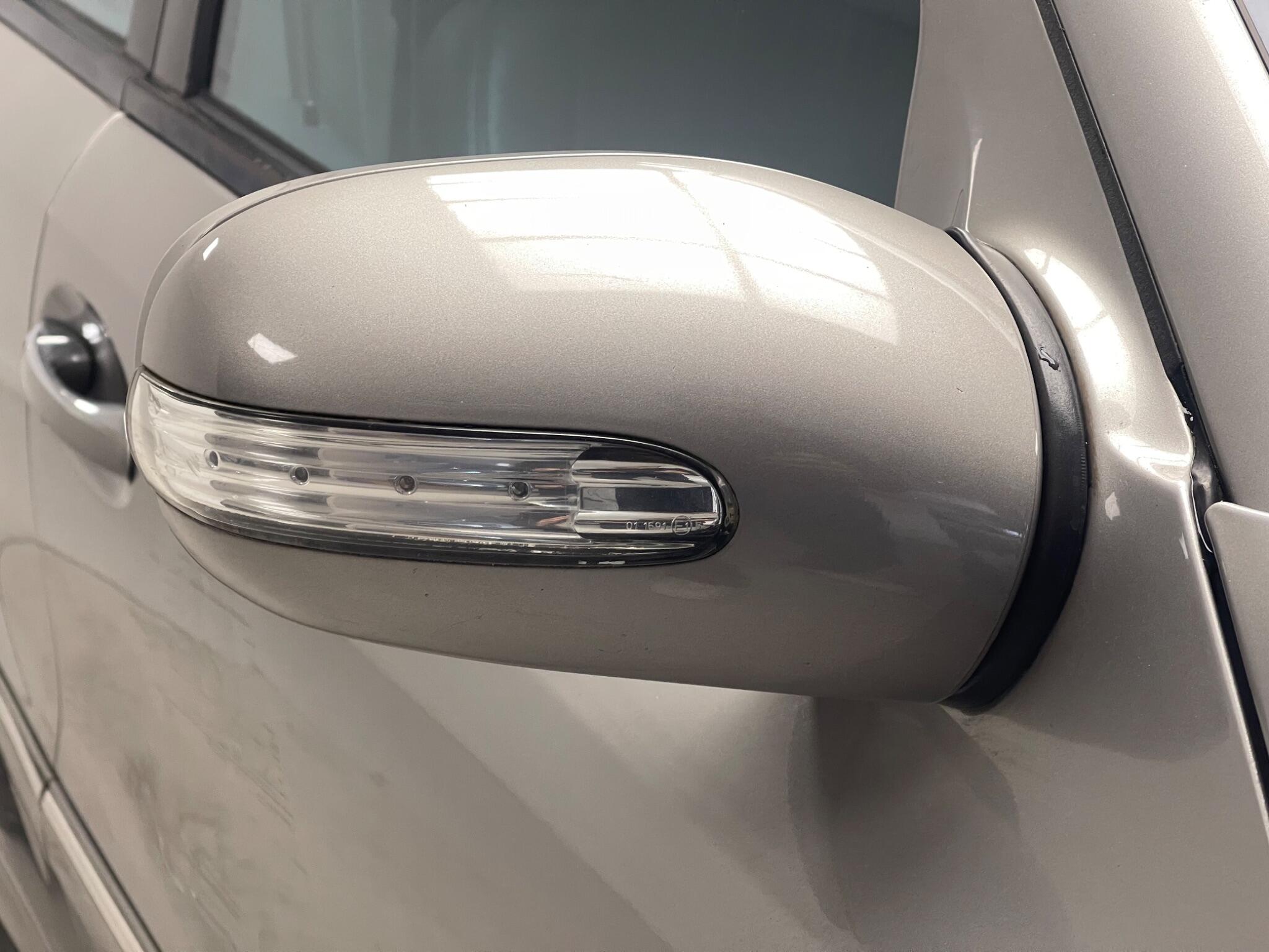 Mercedes-Benz E-Class view 22