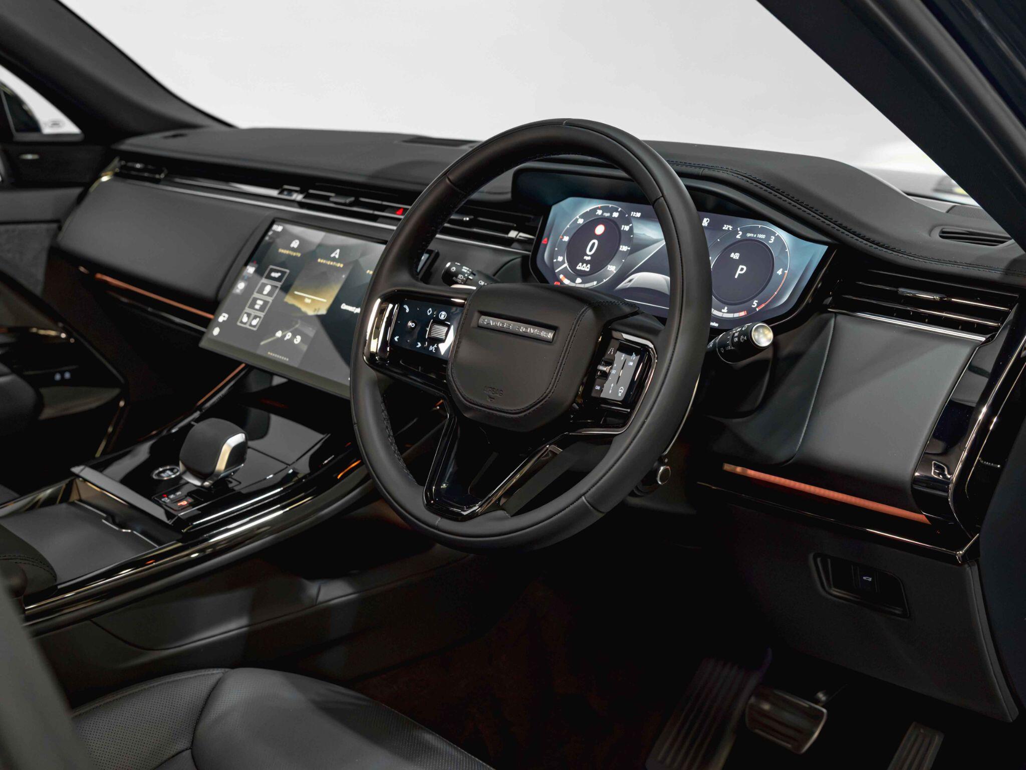 Land Rover Range Rover Sport view 18