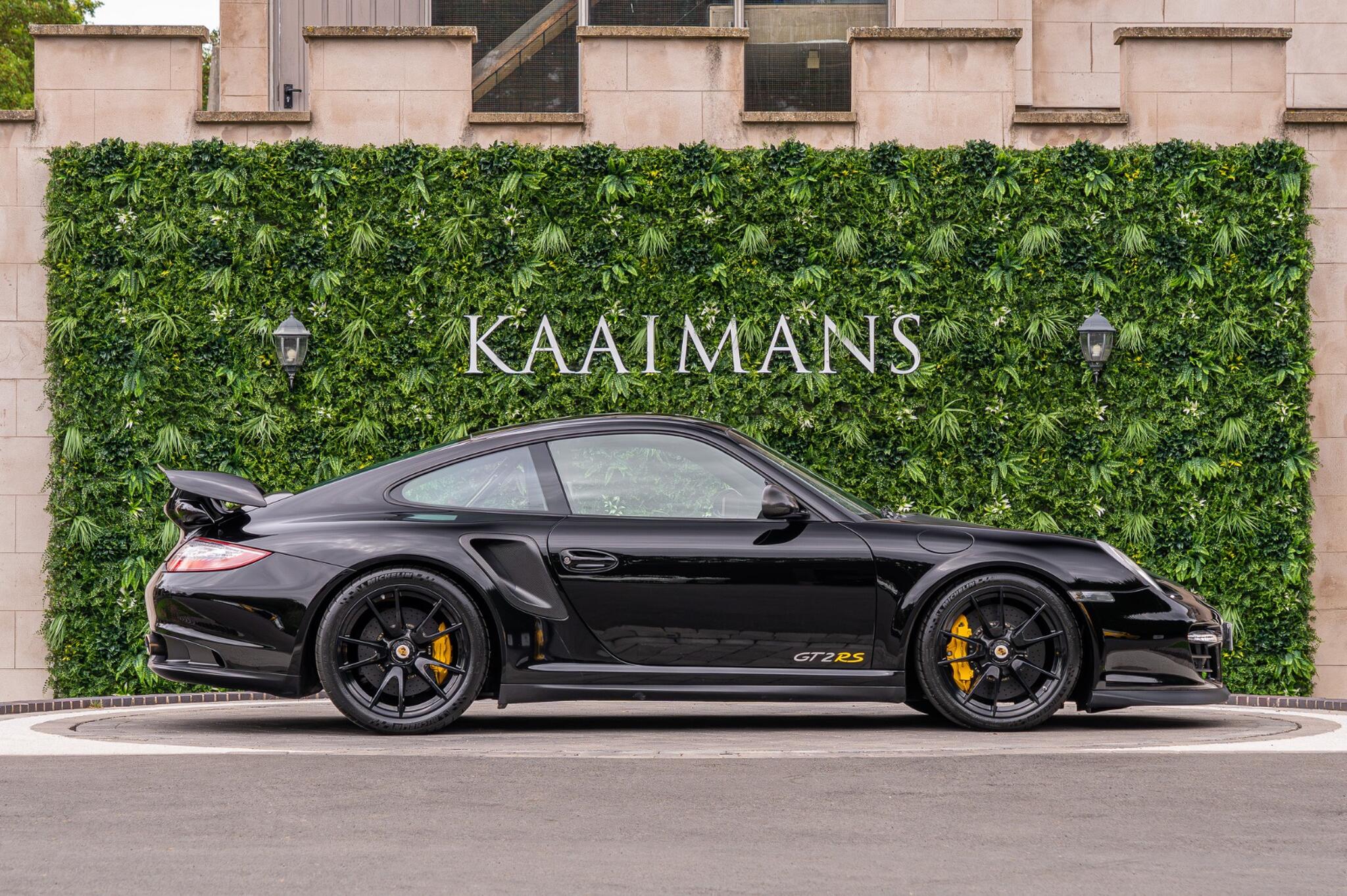 Porsche 911 view 3