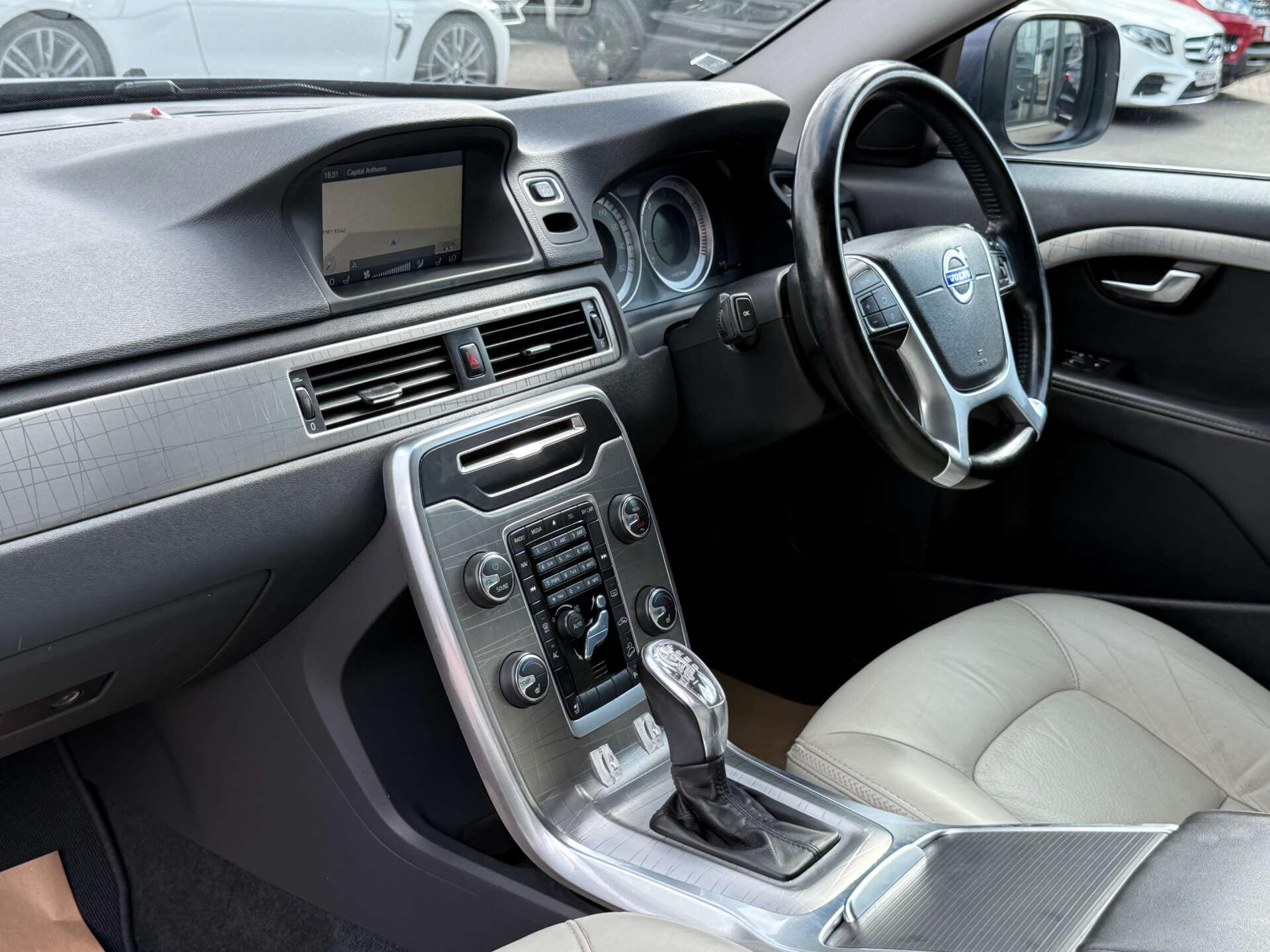 Volvo XC70 view 78