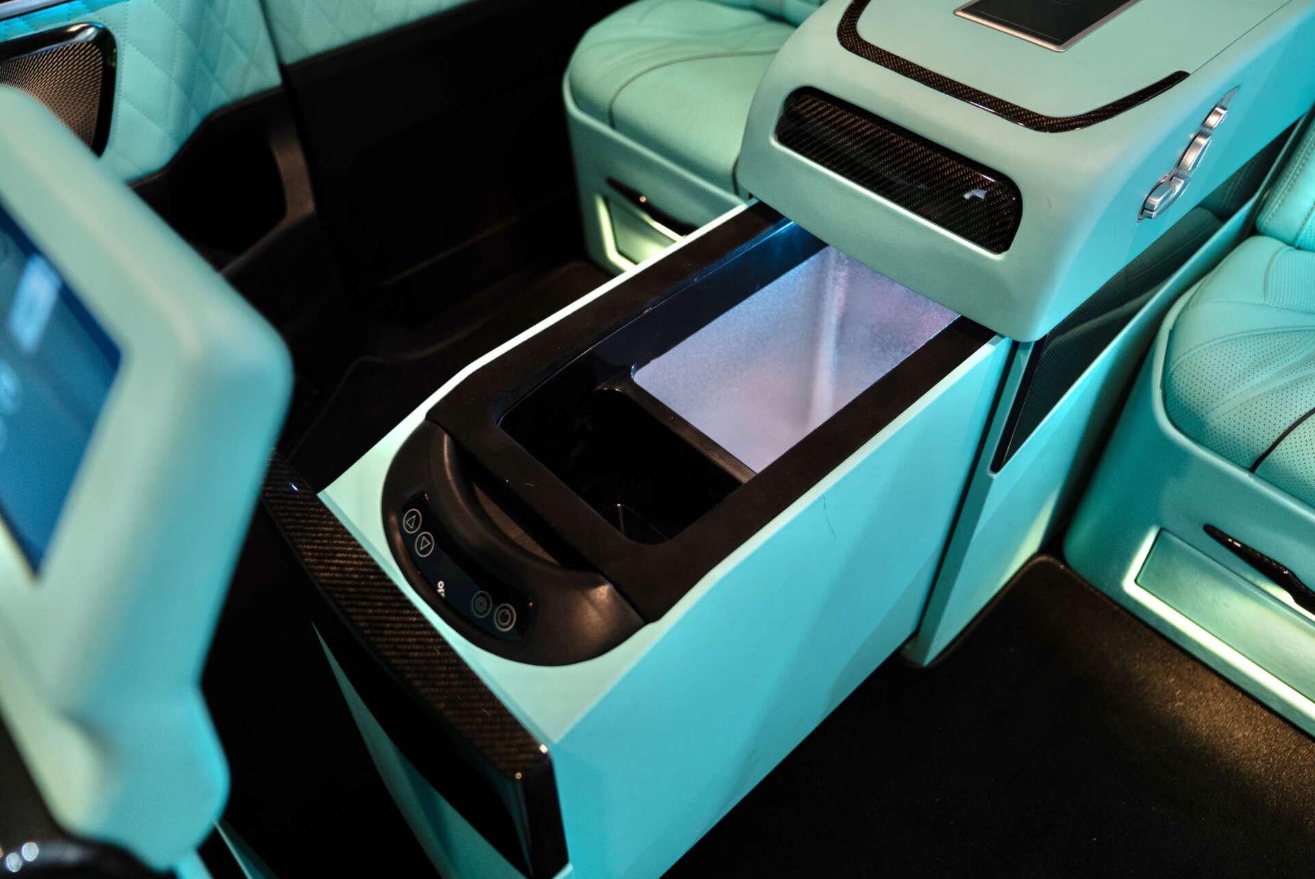 Mercedes-Benz V Class view 40
