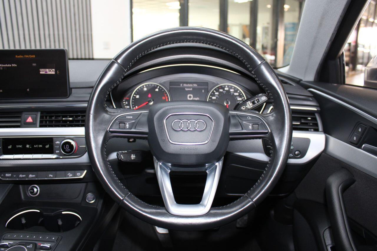 Audi A4 view 18