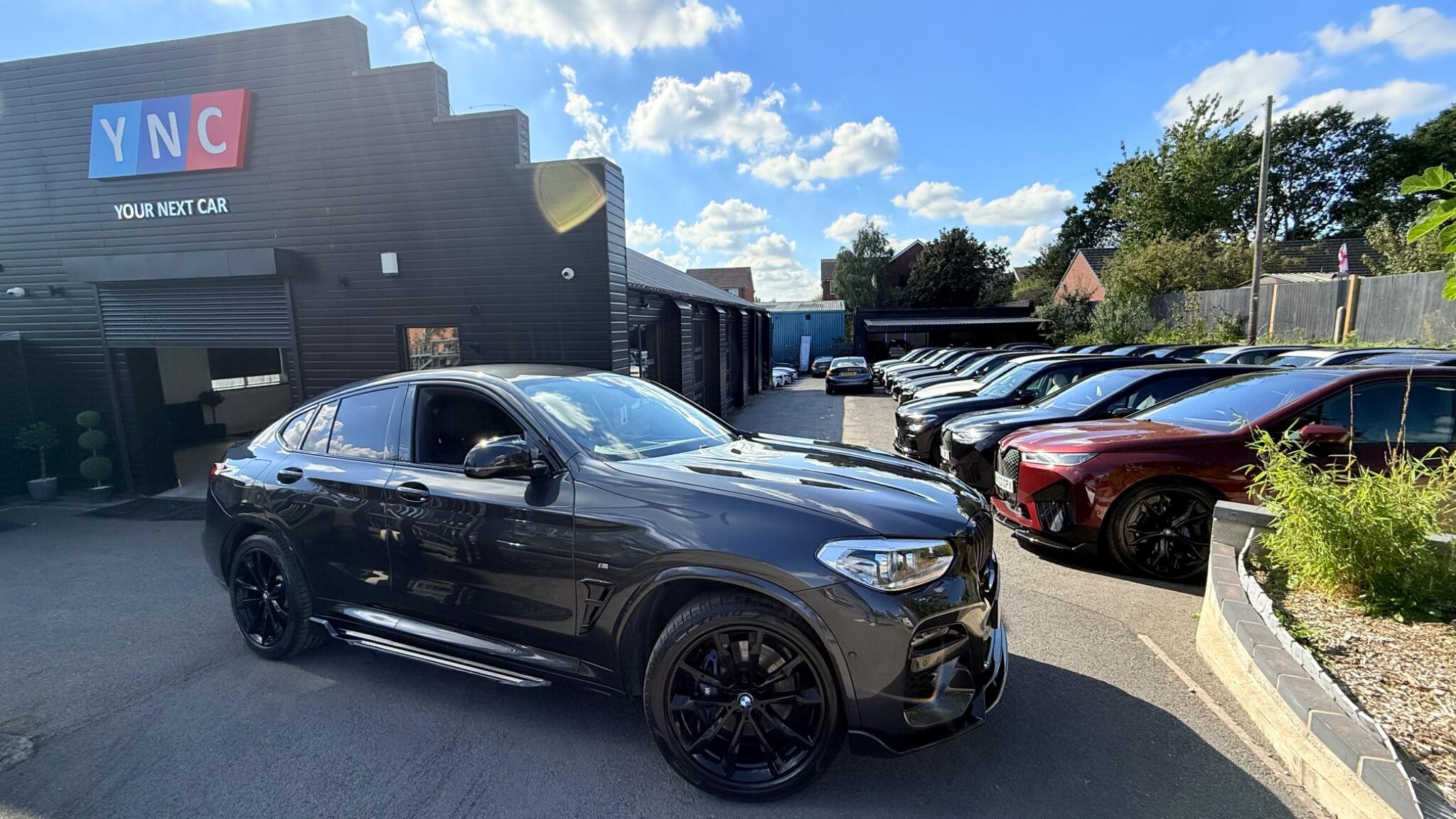 BMW X4 view 3
