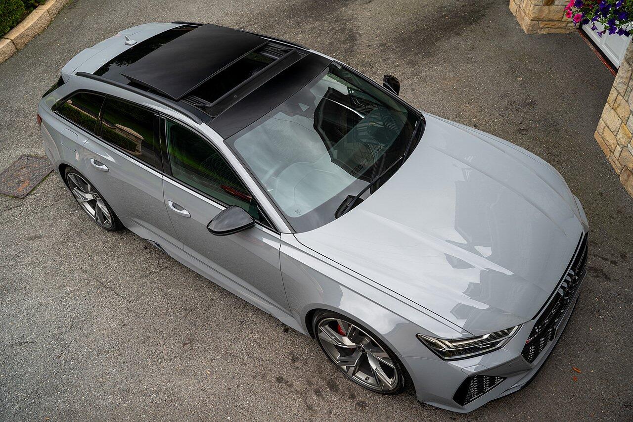 Audi RS6 view 16