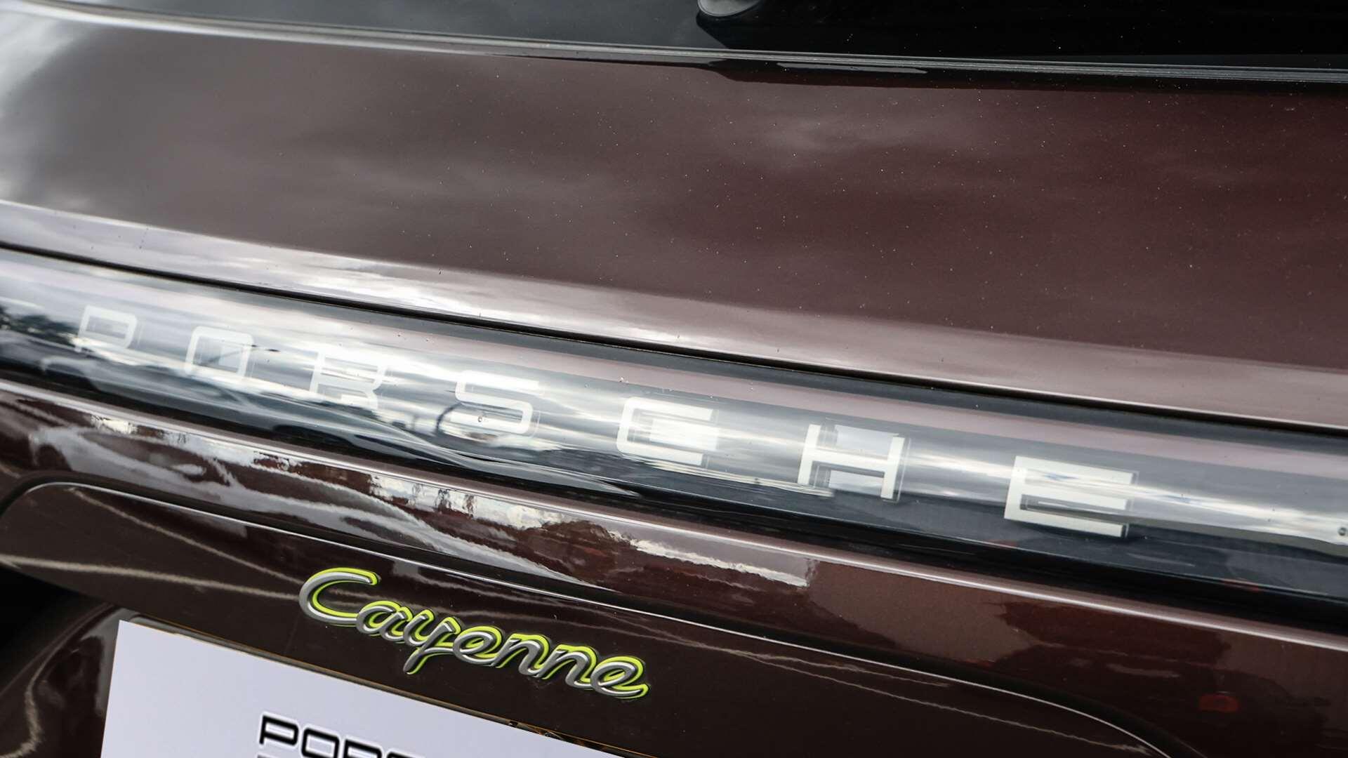 Porsche Cayenne view 35