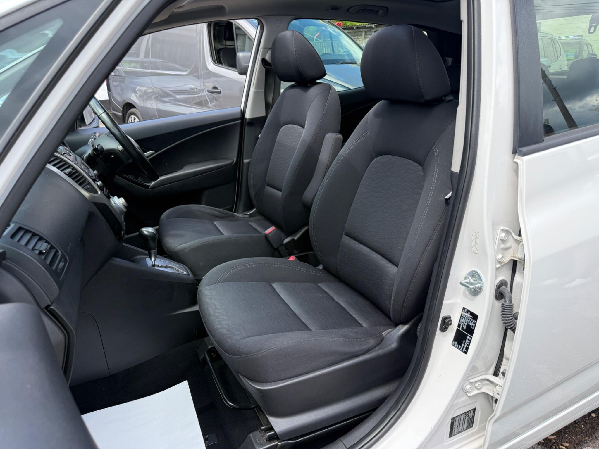 Hyundai ix20 - Image 54