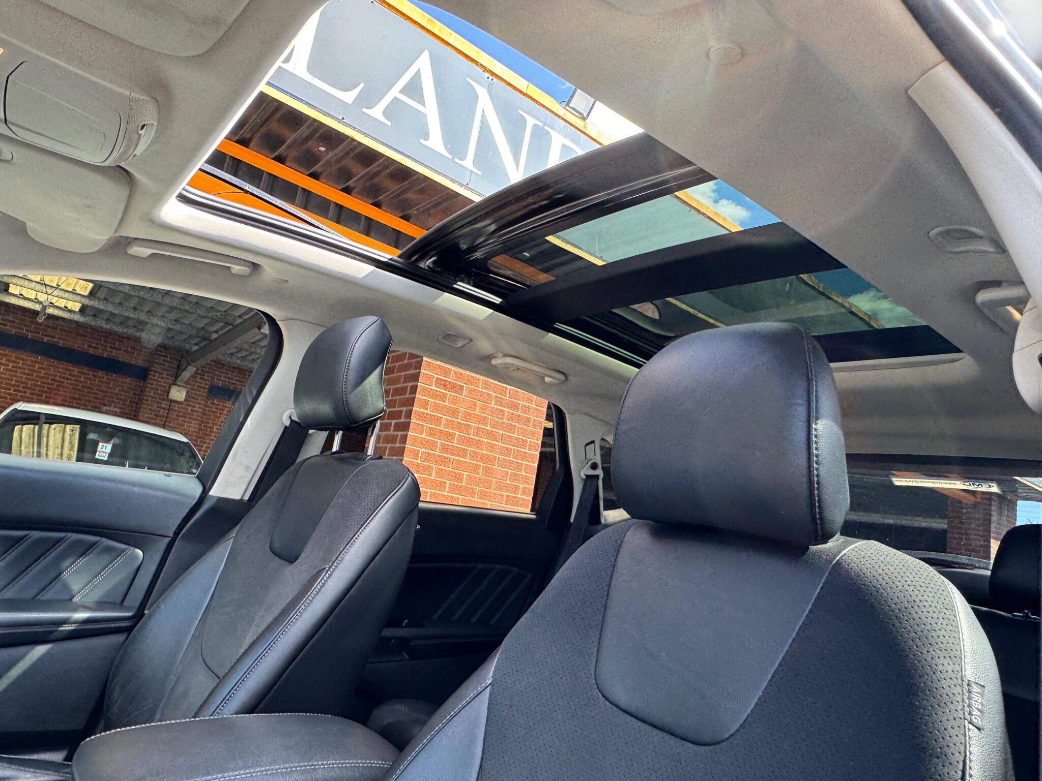 Ford Edge view 8