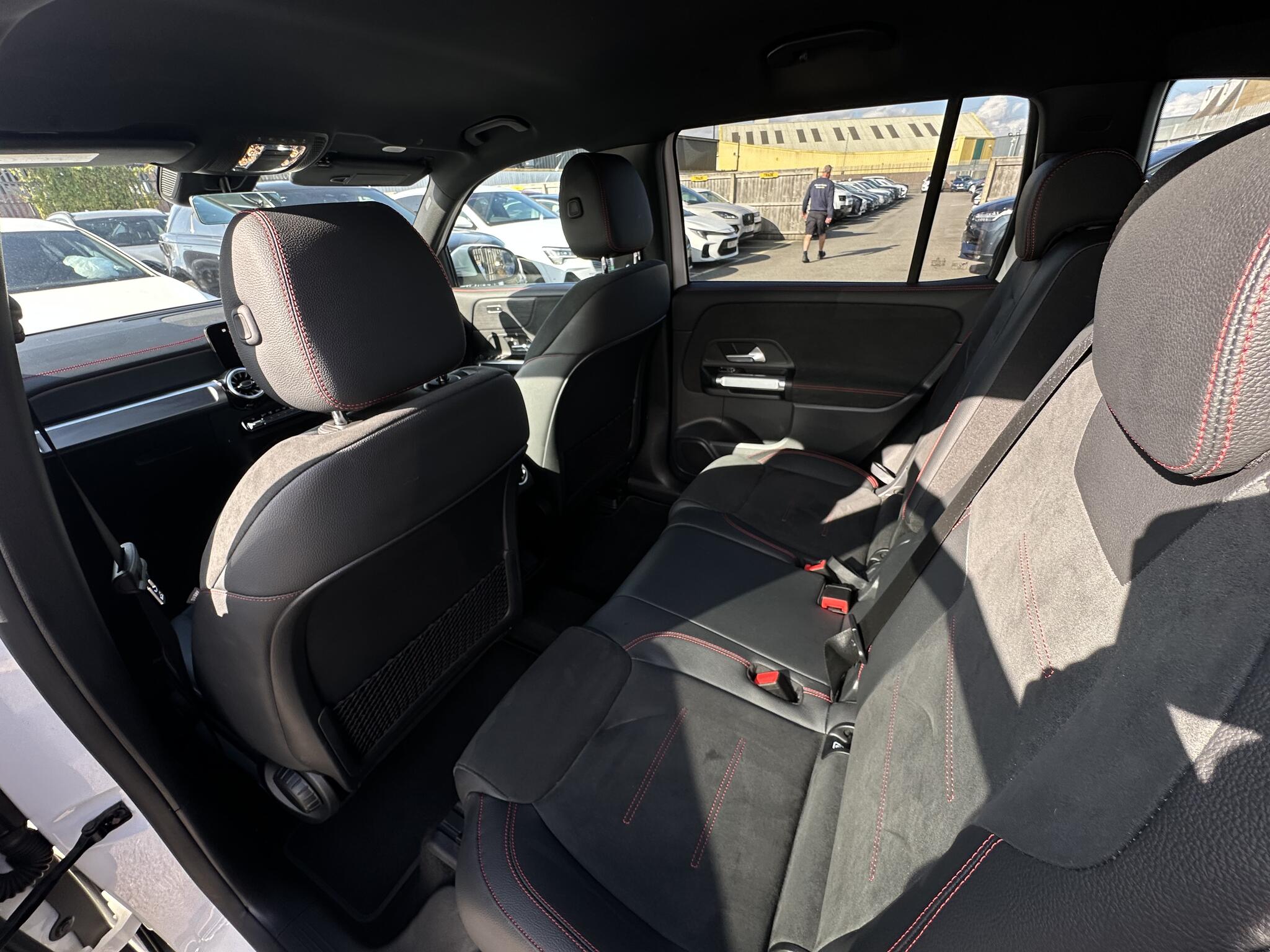 Mercedes-Benz EQB view 23