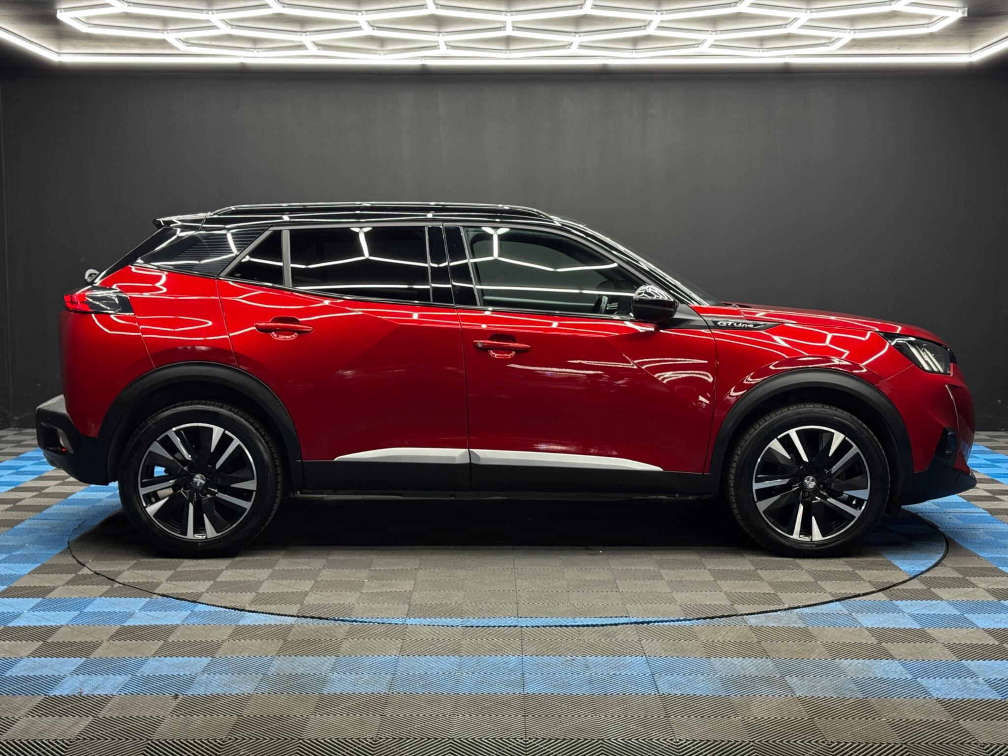 Peugeot 2008 view 4