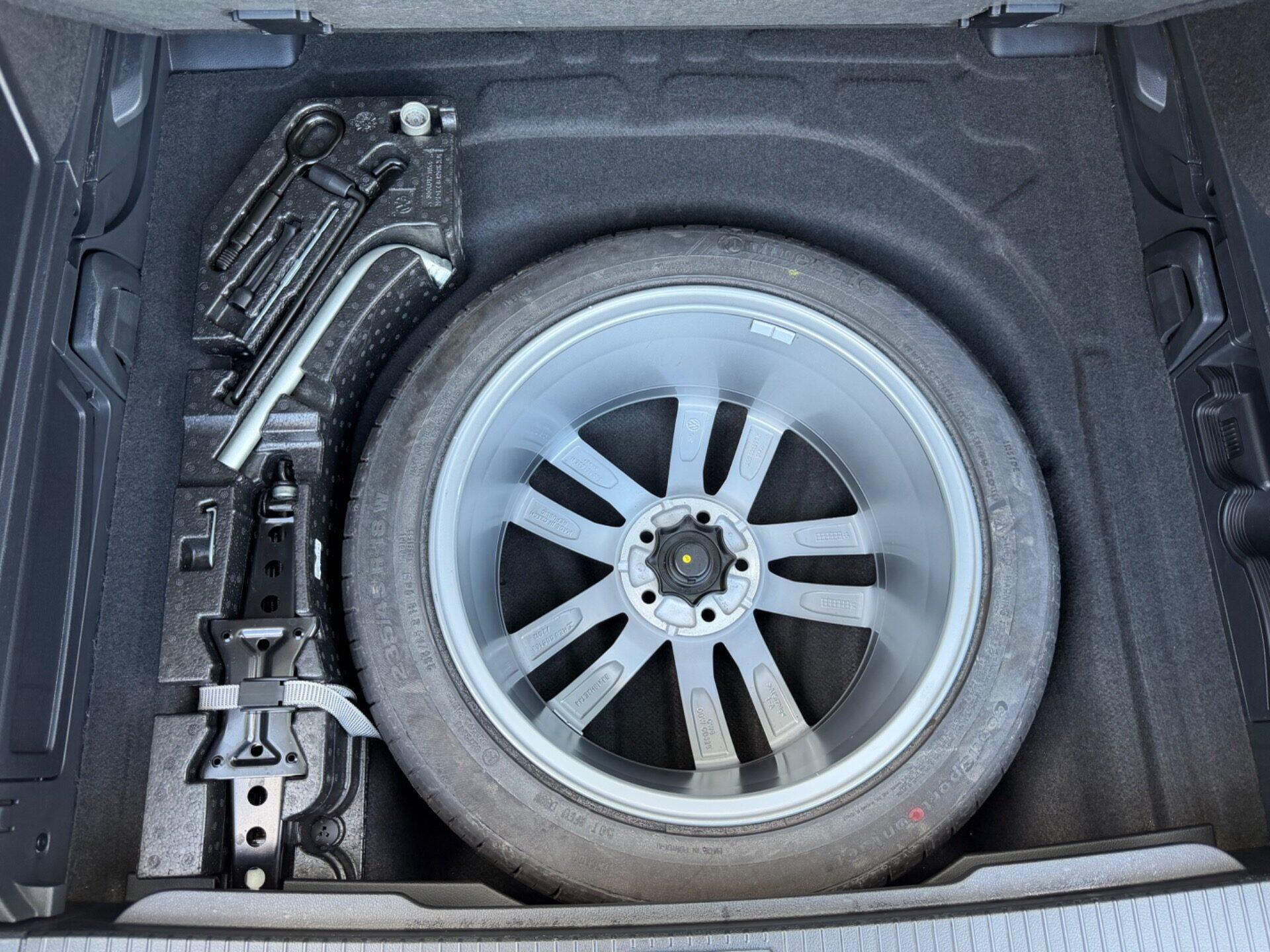 Volkswagen Passat view 52