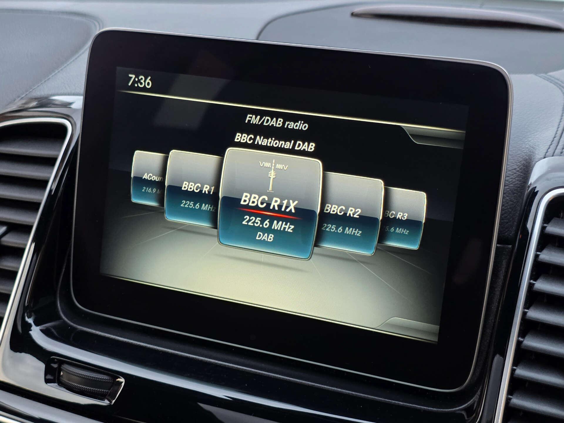 Mercedes-Benz GLS view 34