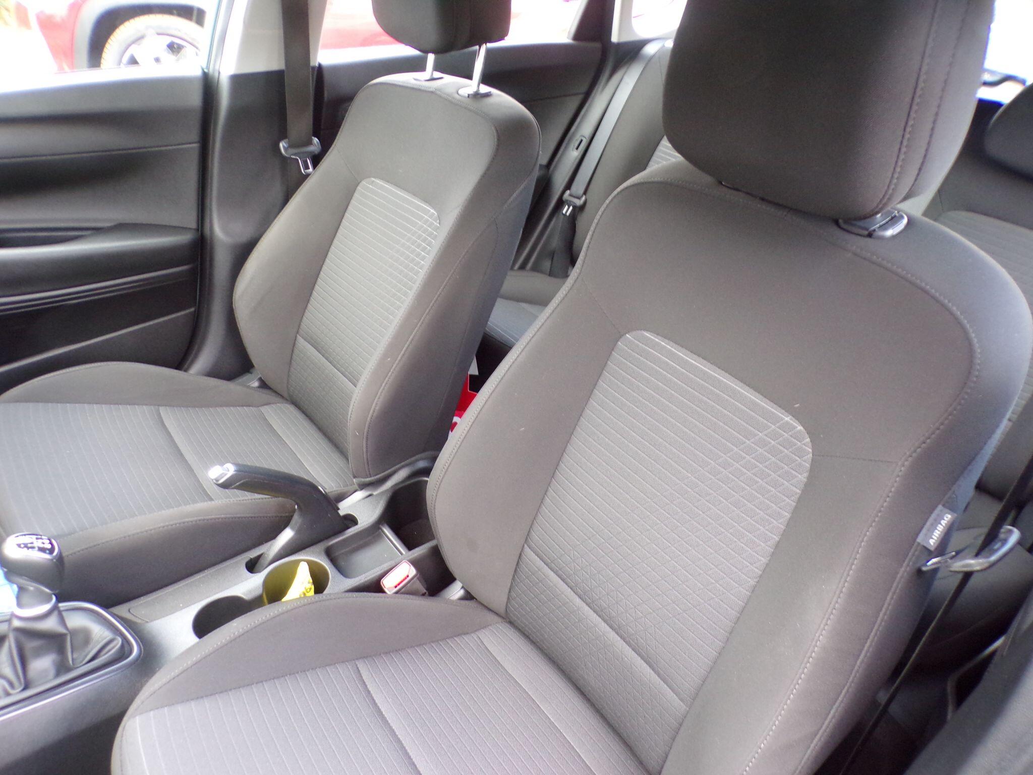 Hyundai I20 view 16