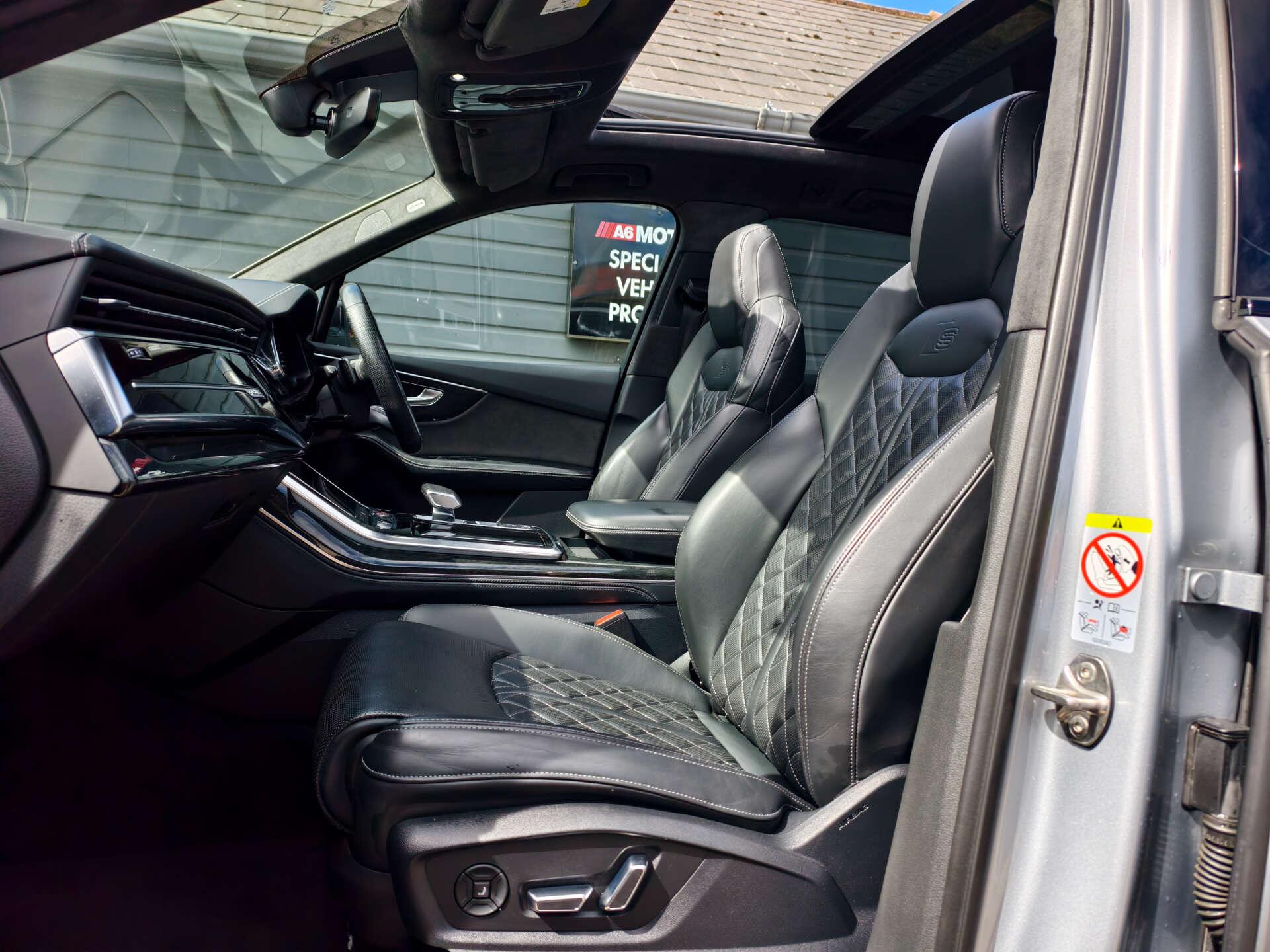 Audi SQ7 view 31