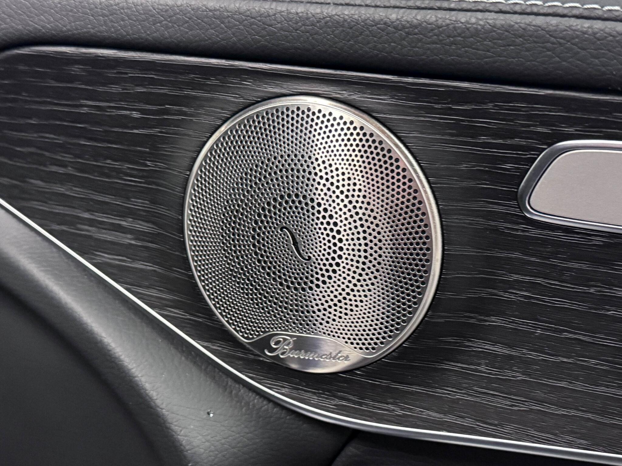Mercedes-Benz GLC view 23