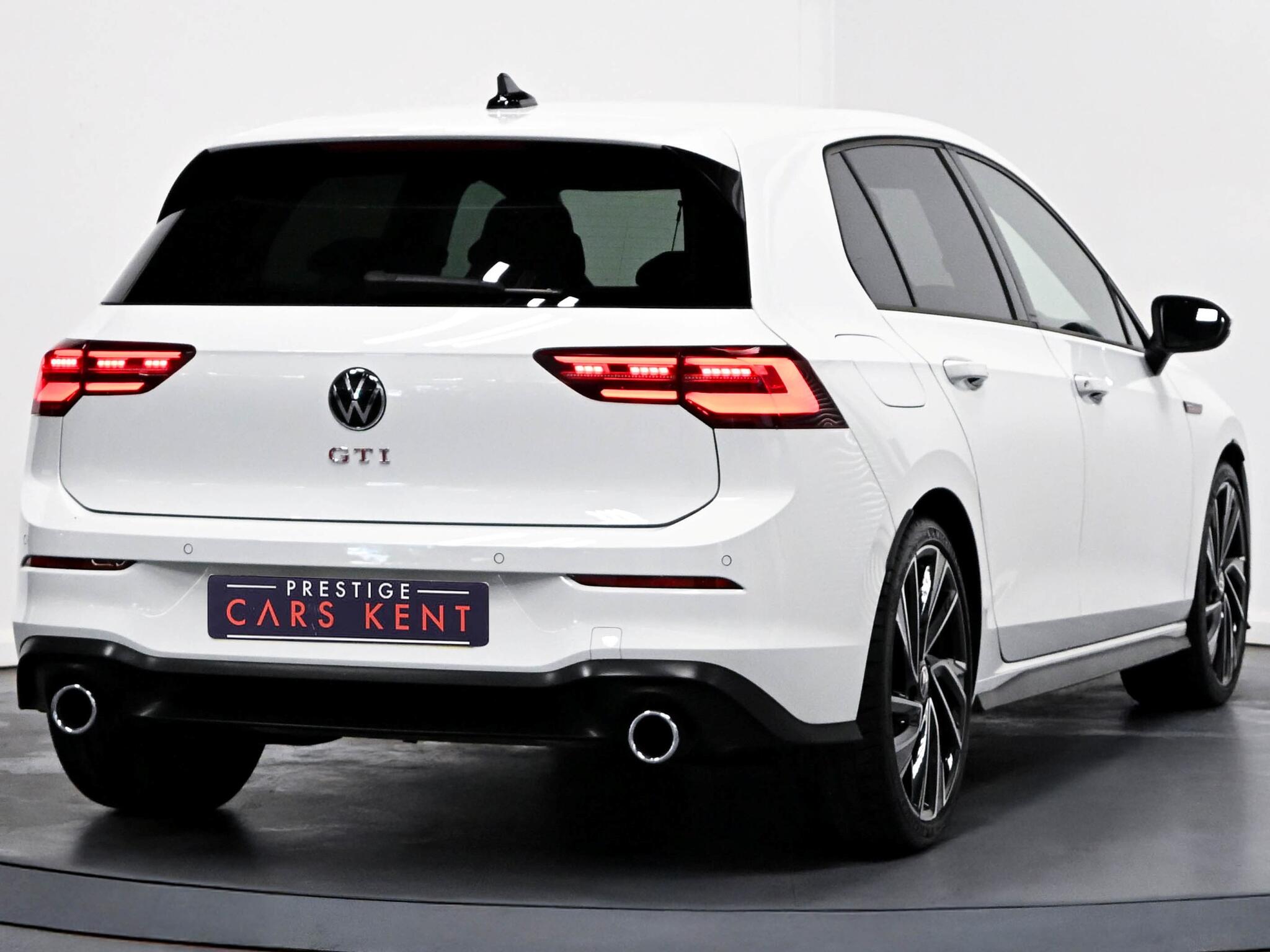 Volkswagen Golf view 18
