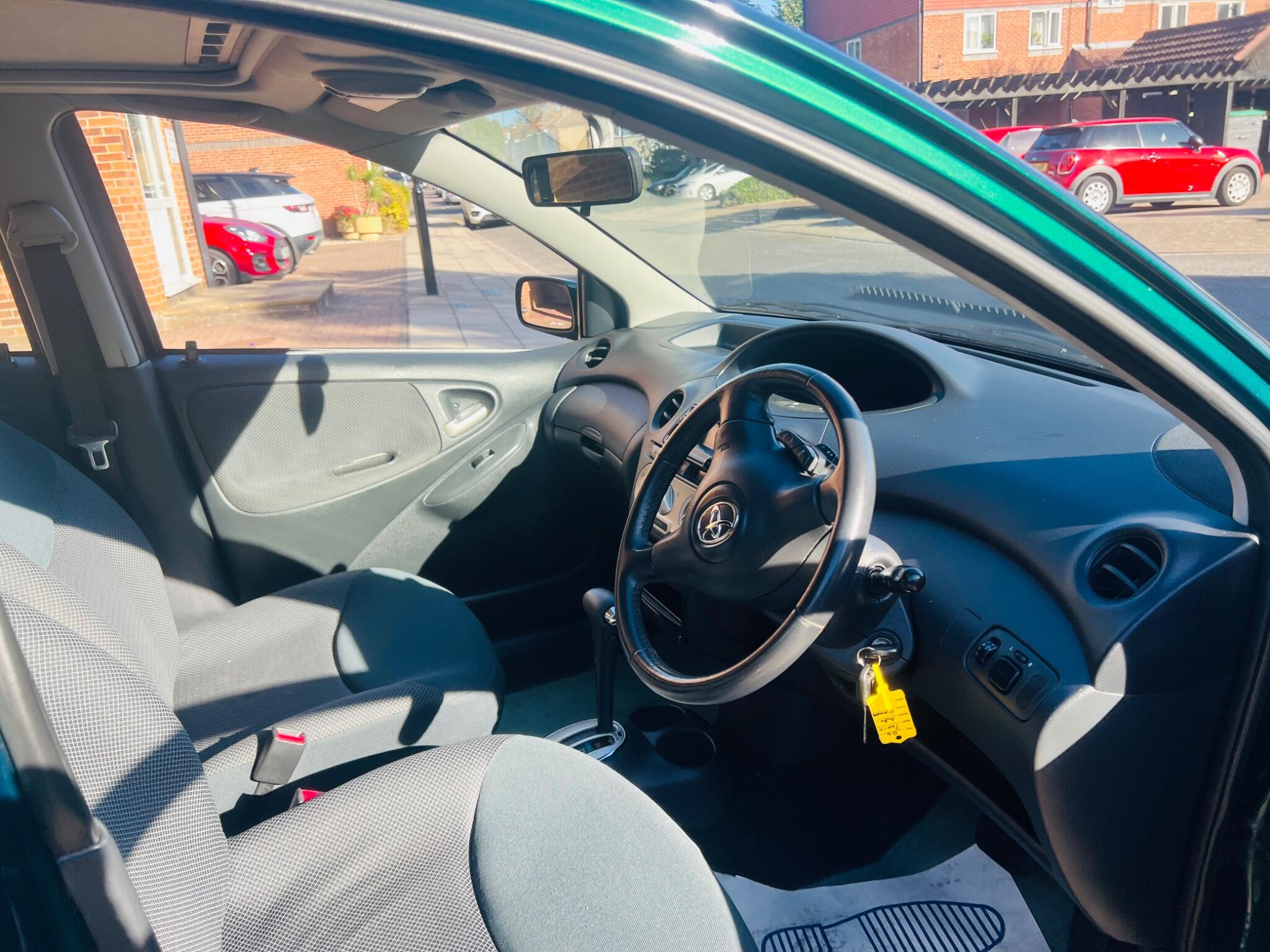 Toyota Yaris view 48