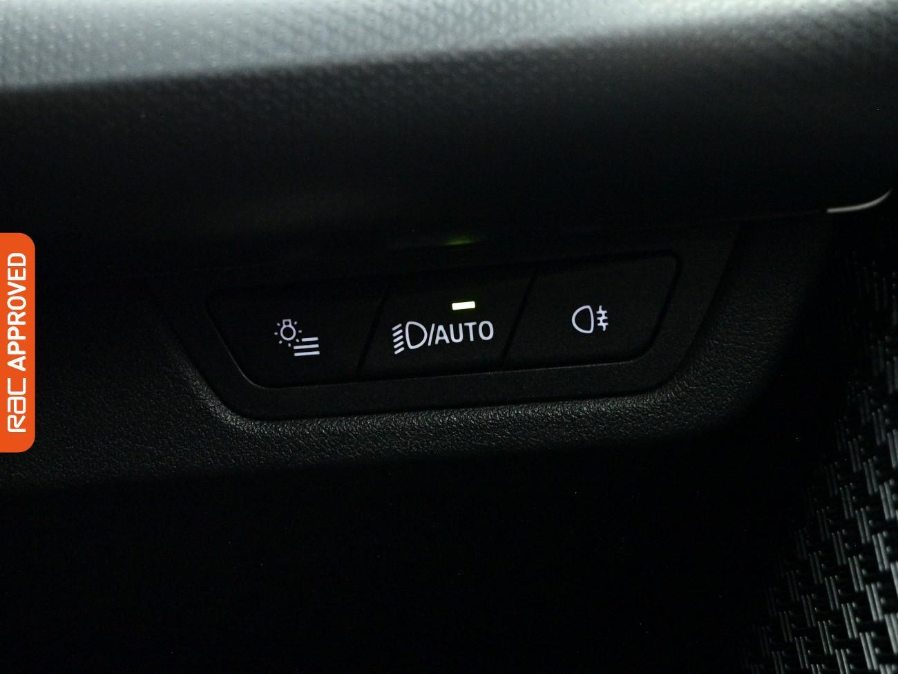 BMW 2 Series view 22